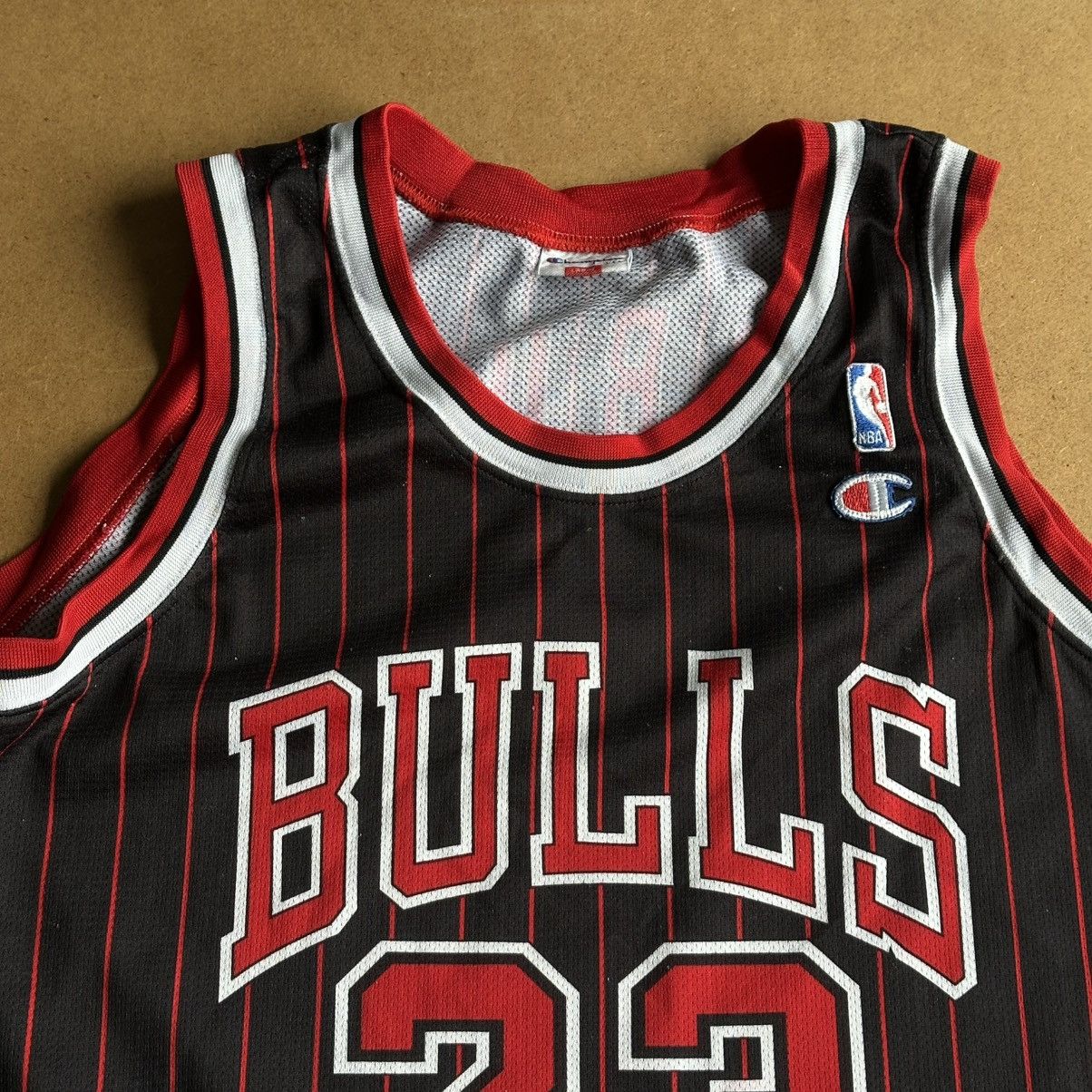 Champion Vintage Champion Michael Jordan 23 Chicago Bulls NBA Jersey Size US L / EU 52-54 / 3 - 3 Thumbnail