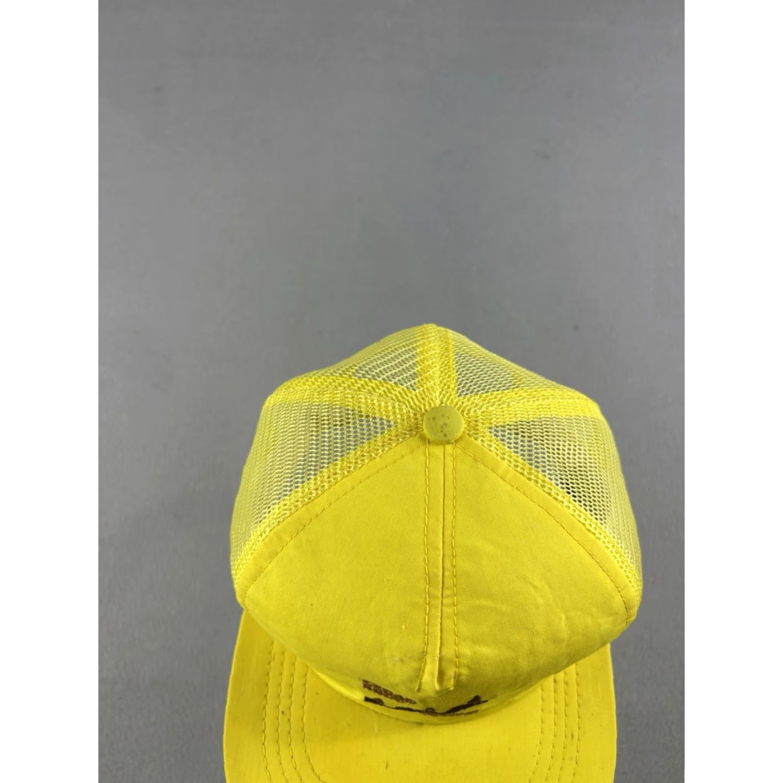 Vintage VINTAGE Cedar Knob Golf Course Hat Snapback Trucker Cap Yellow Connecticut 80s Men One Size Adjustabler Unbranded Size ONE SIZE - 4 Thumbnail