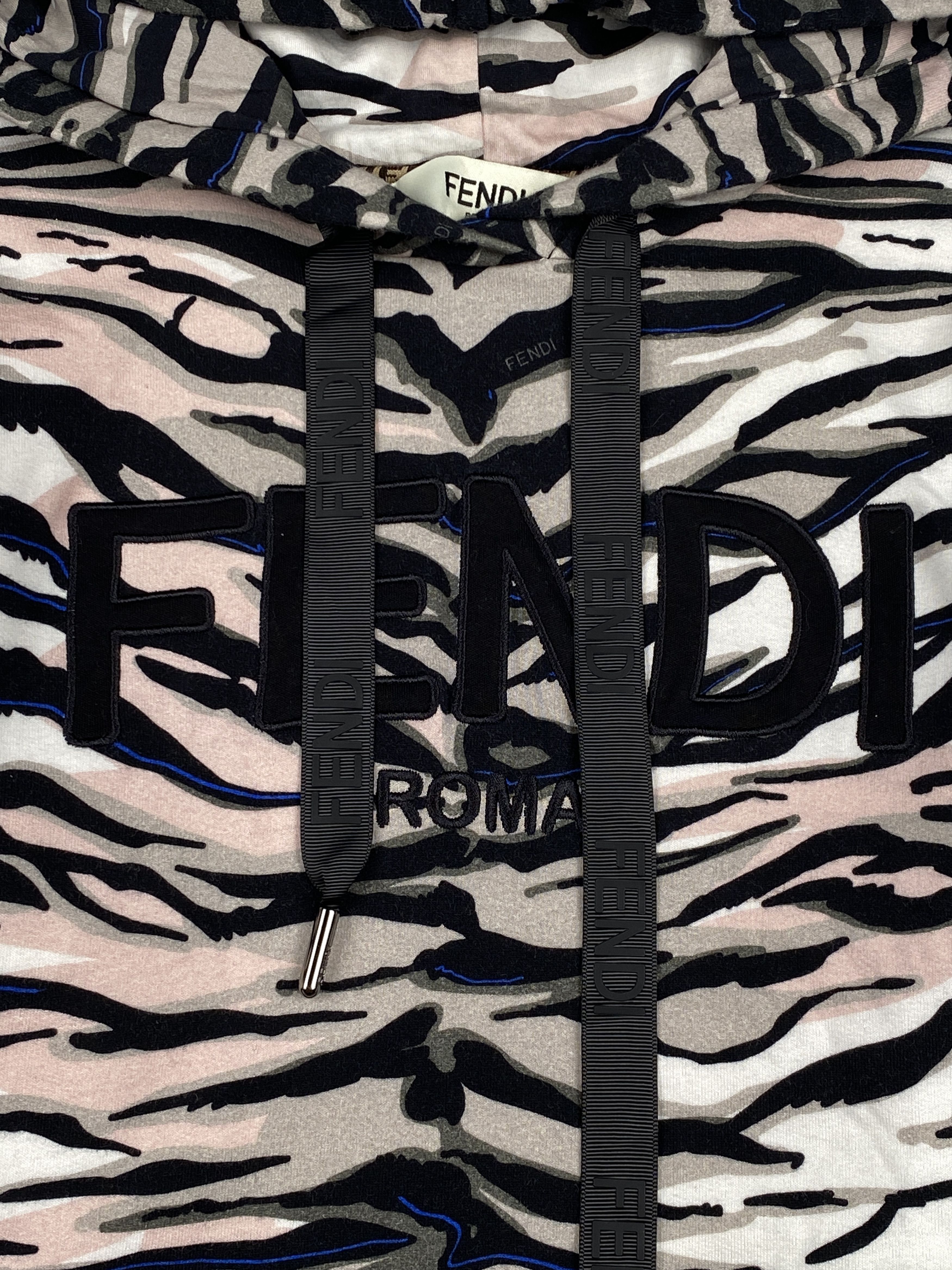 Fendi Zebra Patterned Cropped Hoodie Size XS / US 0-2 / IT 36-38 - 9 Thumbnail