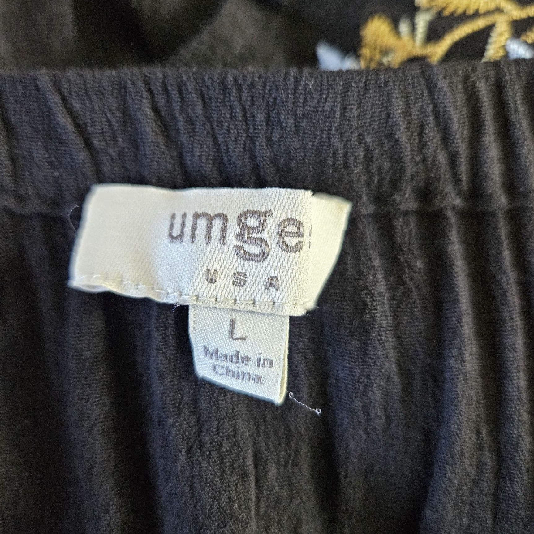 Pinko **Umgee Womens Off The Shoulder Large Black Embroidered Floral Top** User: Umgee Womens Off The Shoulder Large Black Embroidered Floral Top Size L / US 10 / IT 46 - 5 Thumbnail