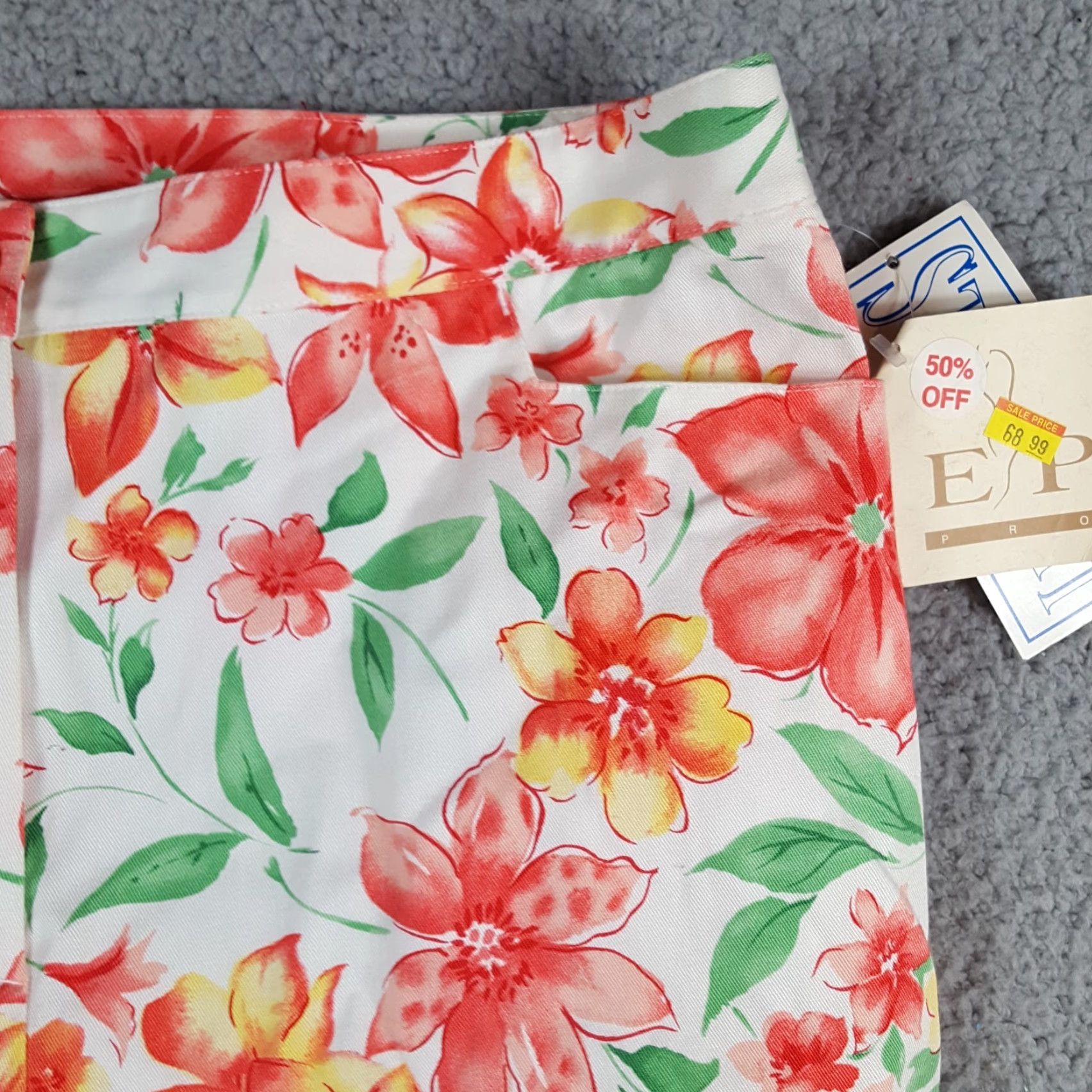 Vintage Vintage Y2K Peach Flower Floral Capris Women's Size 8 Retro Capri Chino Pants Size 30" / US 8 / IT 44 - 3 Thumbnail