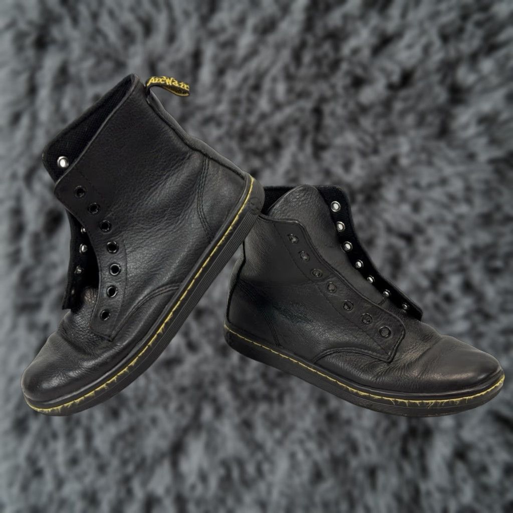 Dr. Martens Dr. Martens Leyton Women’s Ankle Boots Black NO Laces US 6 EU 37 Leather Rubber Flat 90s Boots Womens Size US 4 / IT 34 - 1 Thumbnail
