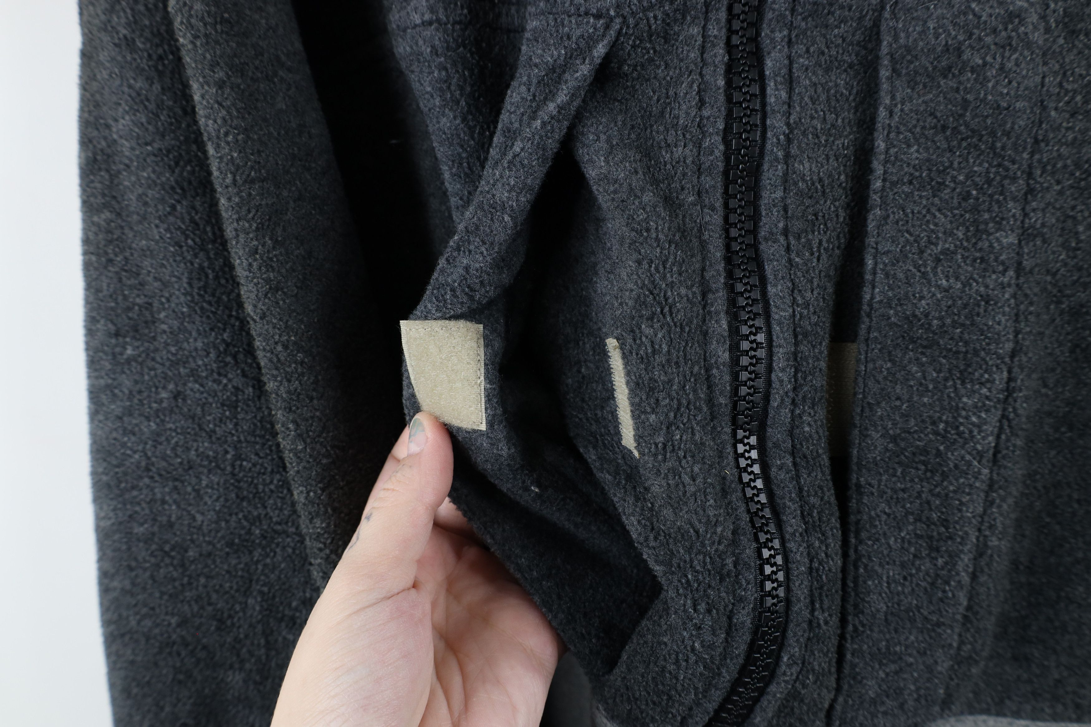Tommy Hilfiger × Vintage Vintage 90s Tommy Hilfiger Block Half Zip Fleece Sweater Size US XXL / EU 58 / 5 - 5 Thumbnail