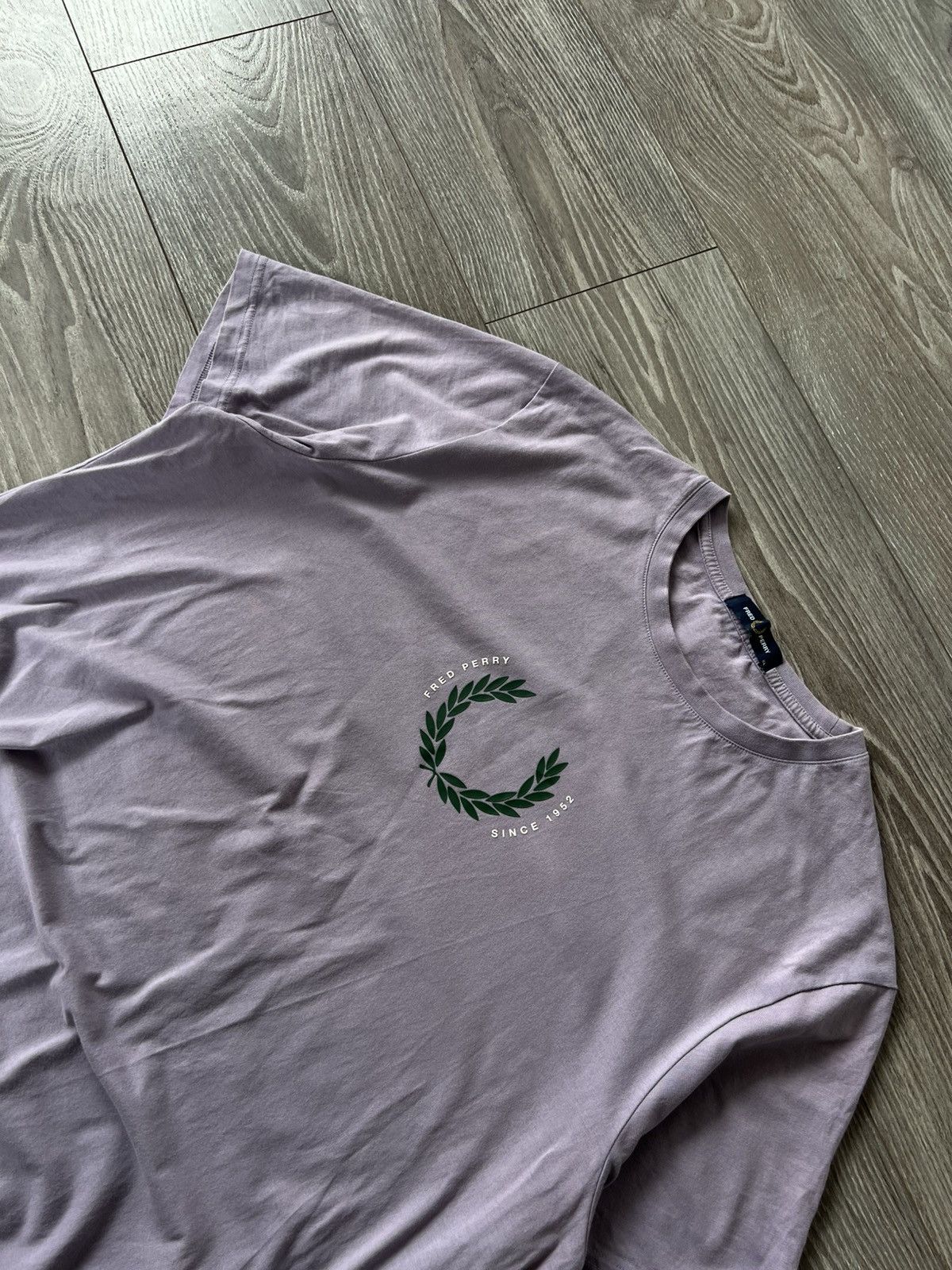 Fred Perry Rare Central Logo Fred Perry Casual Lilian Tee Size US XL / EU 56 / 4 - 14 Thumbnail