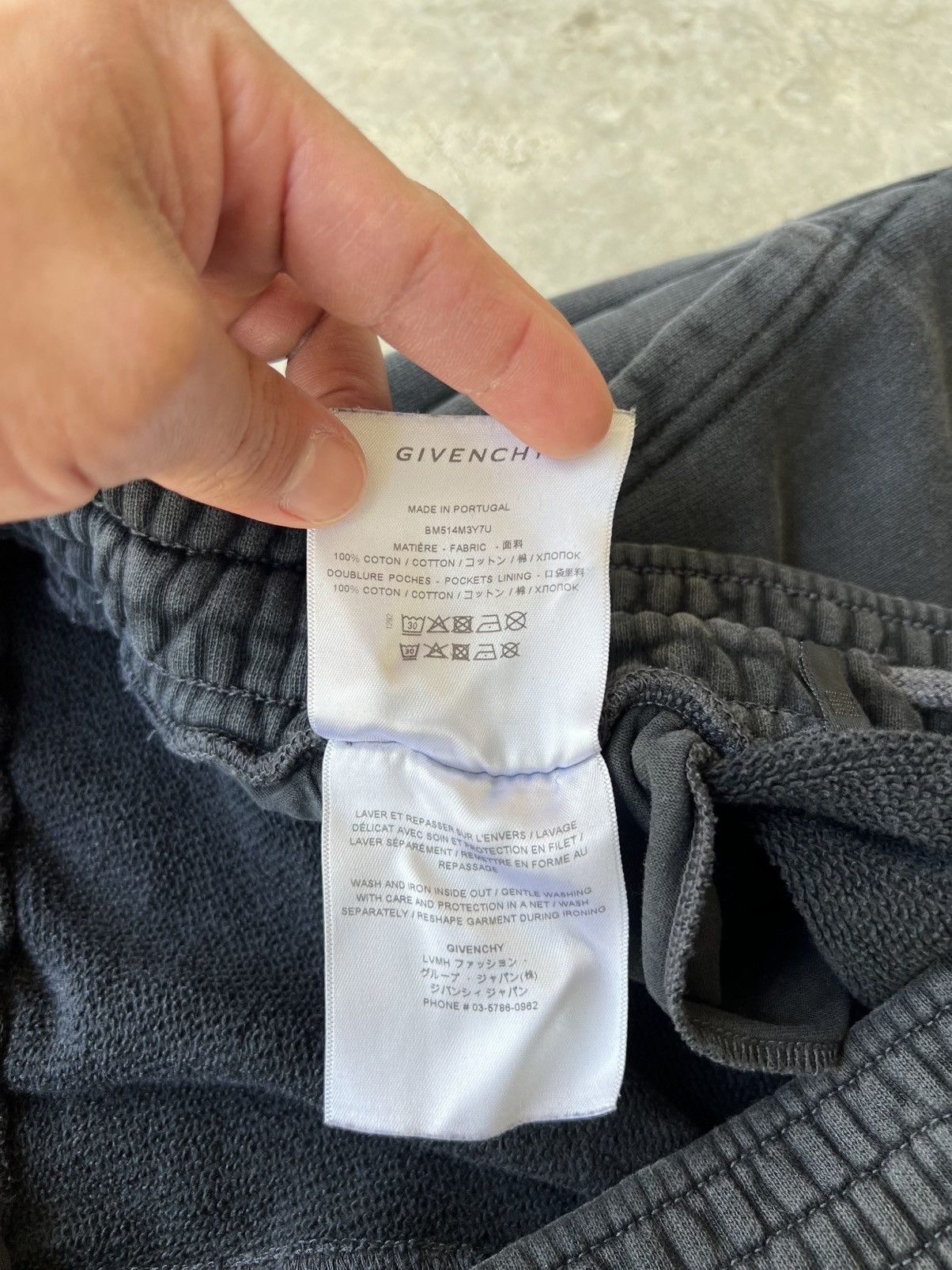 Givenchy × MMW Givenchy FW22 Multi Logo Embroidered Gothic Sweatpants Size US 30 / EU 46 - 10 Thumbnail