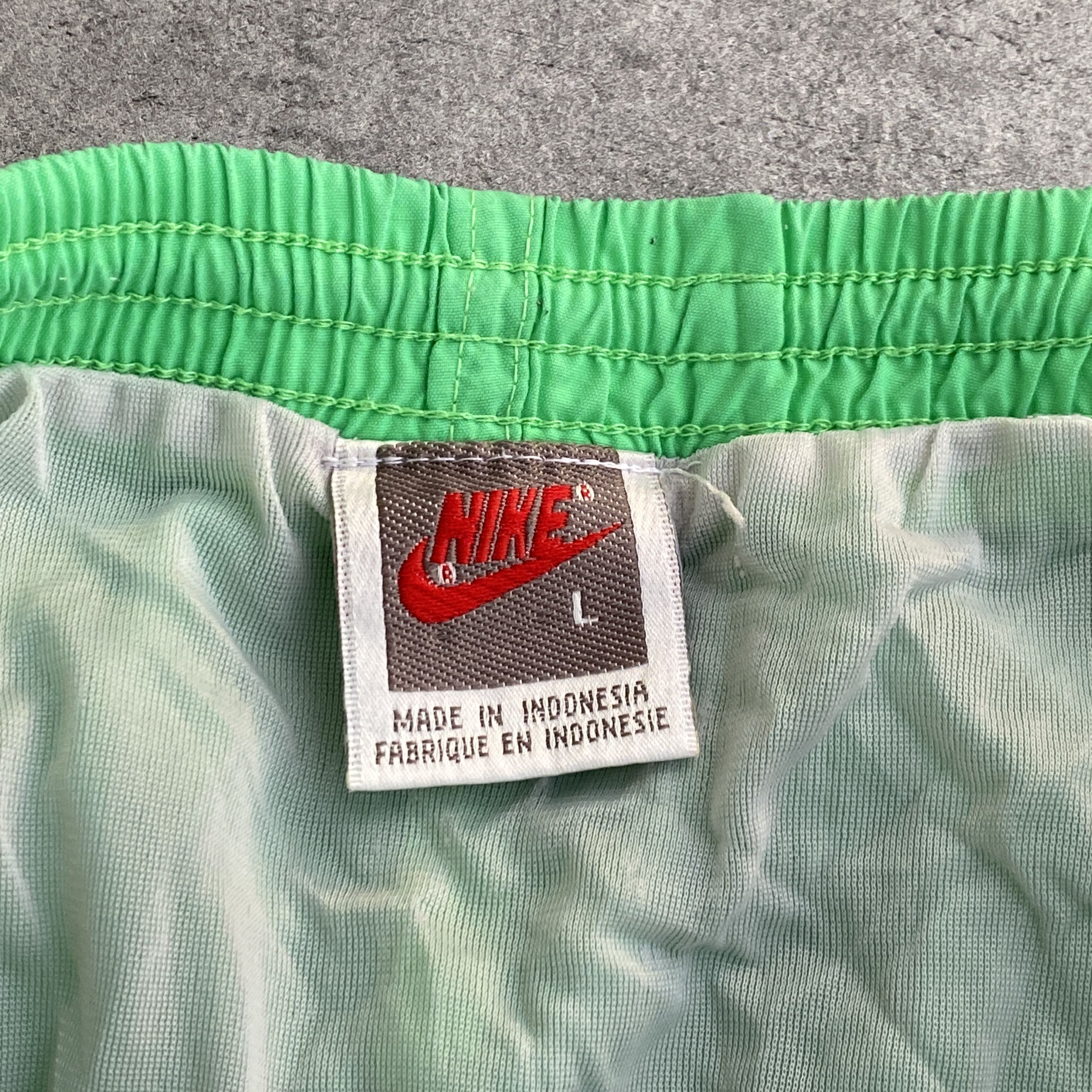Nike Nike vintage neon green shorts - L Size US 34 / EU 50 - 4 Thumbnail