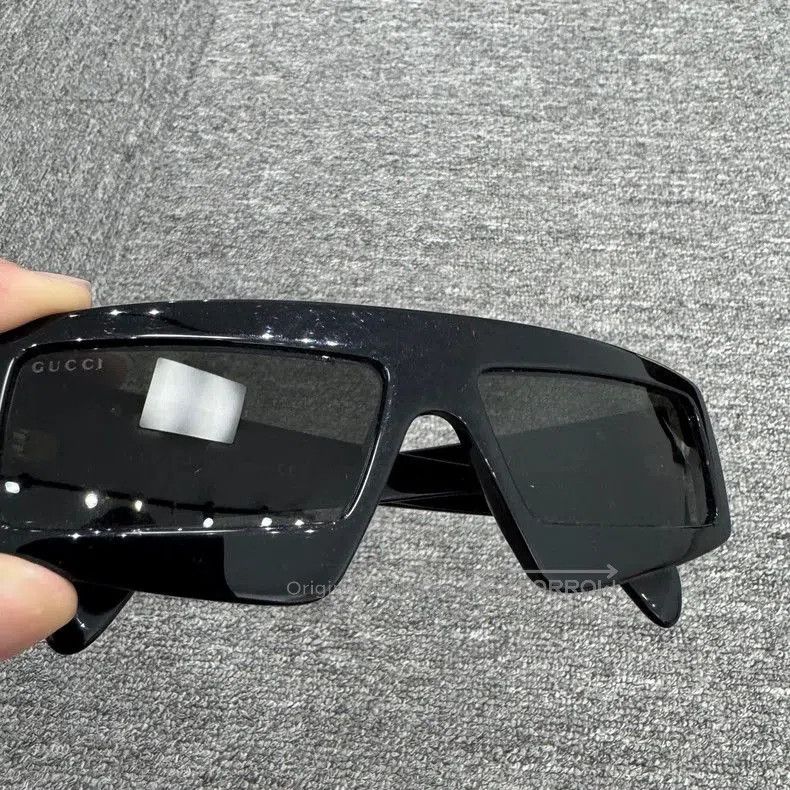 Gucci Gucci Black Sunglasses with Case. Size ONE SIZE - 3 Thumbnail