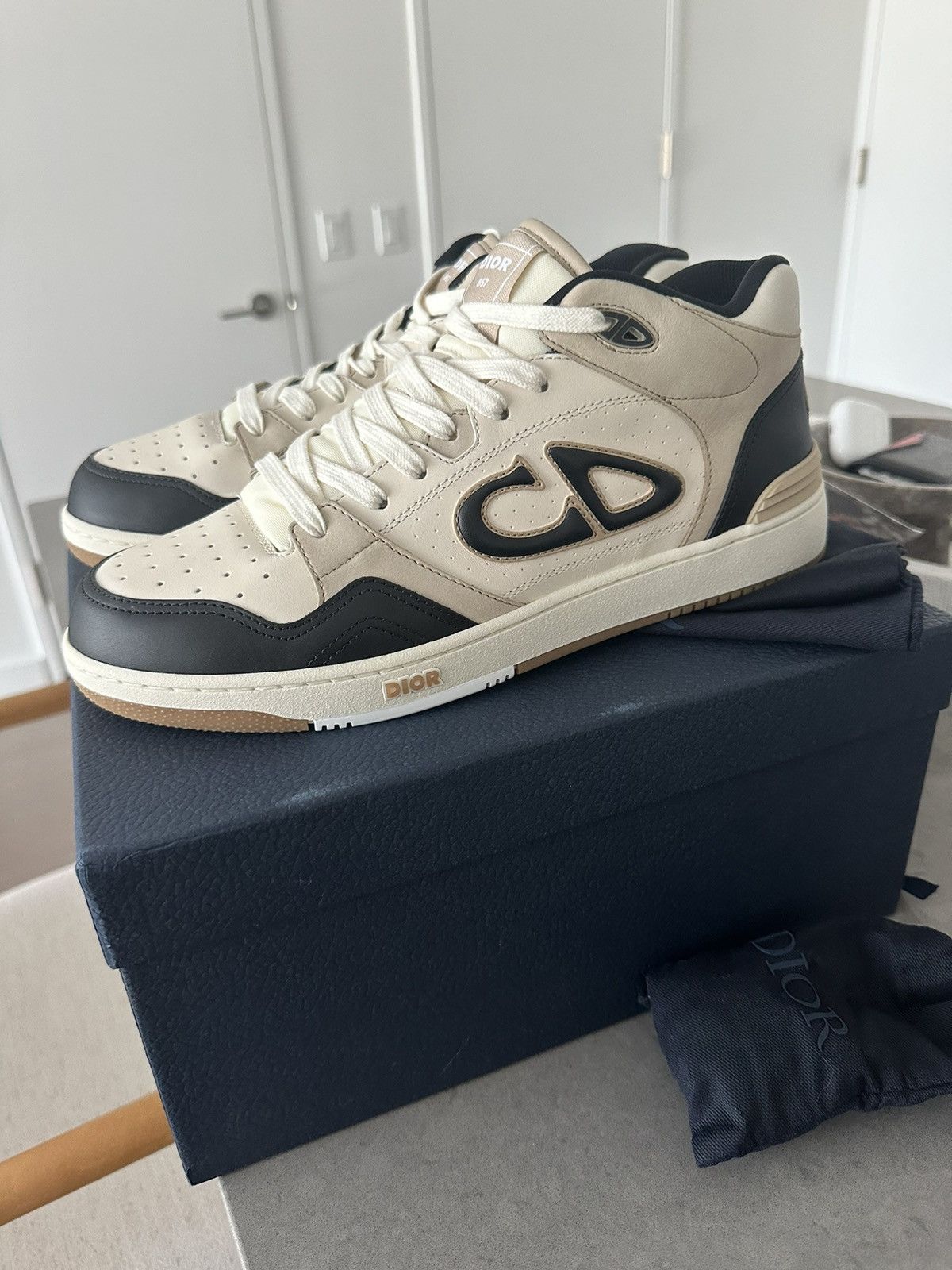 Dior Dior B57 sneaker cream/brown size 42 - 9US Size US 9 / EU 42 - 1 Thumbnail