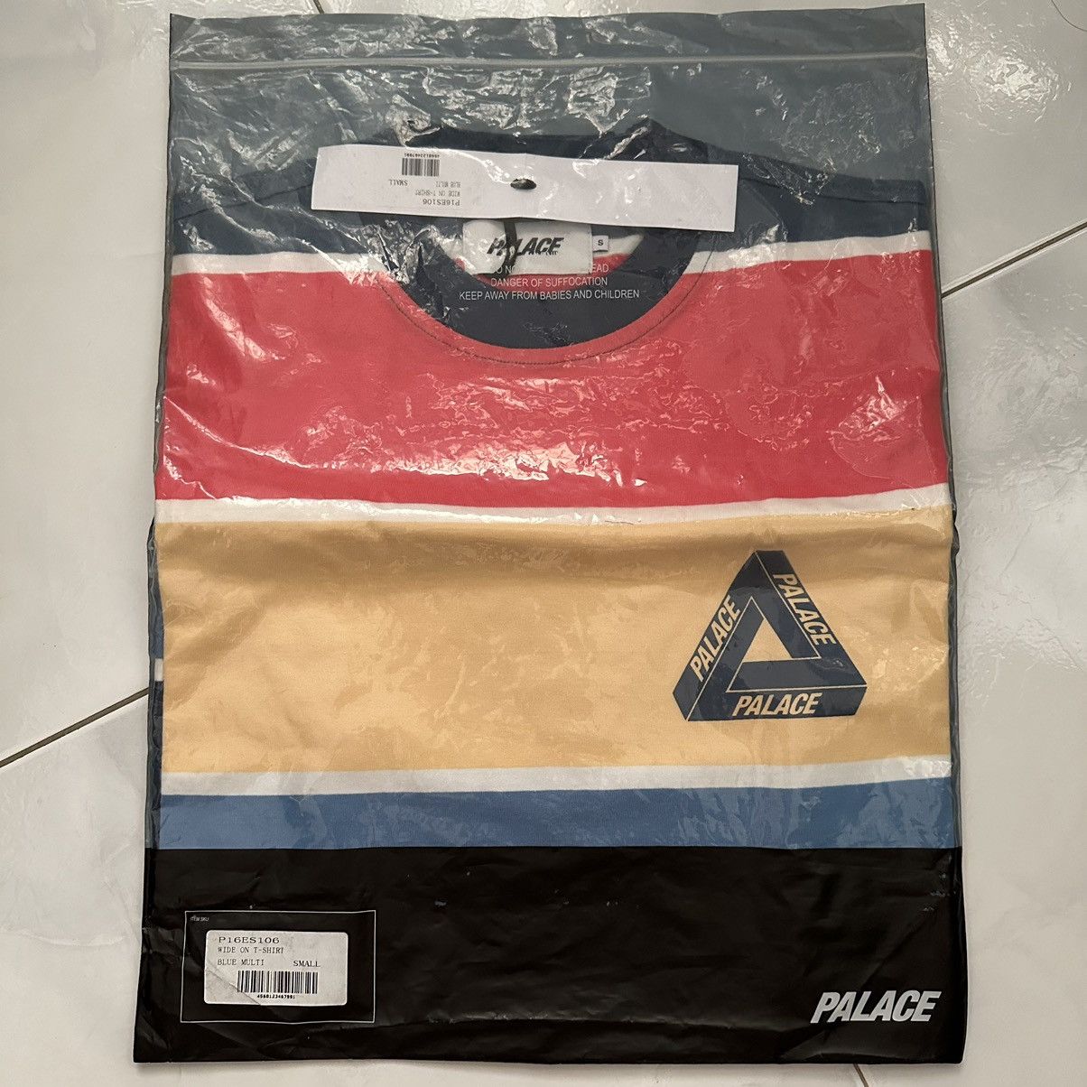 Palace Wide On T-Shirt Size US S / EU 44-46 / 1 - 1 Preview