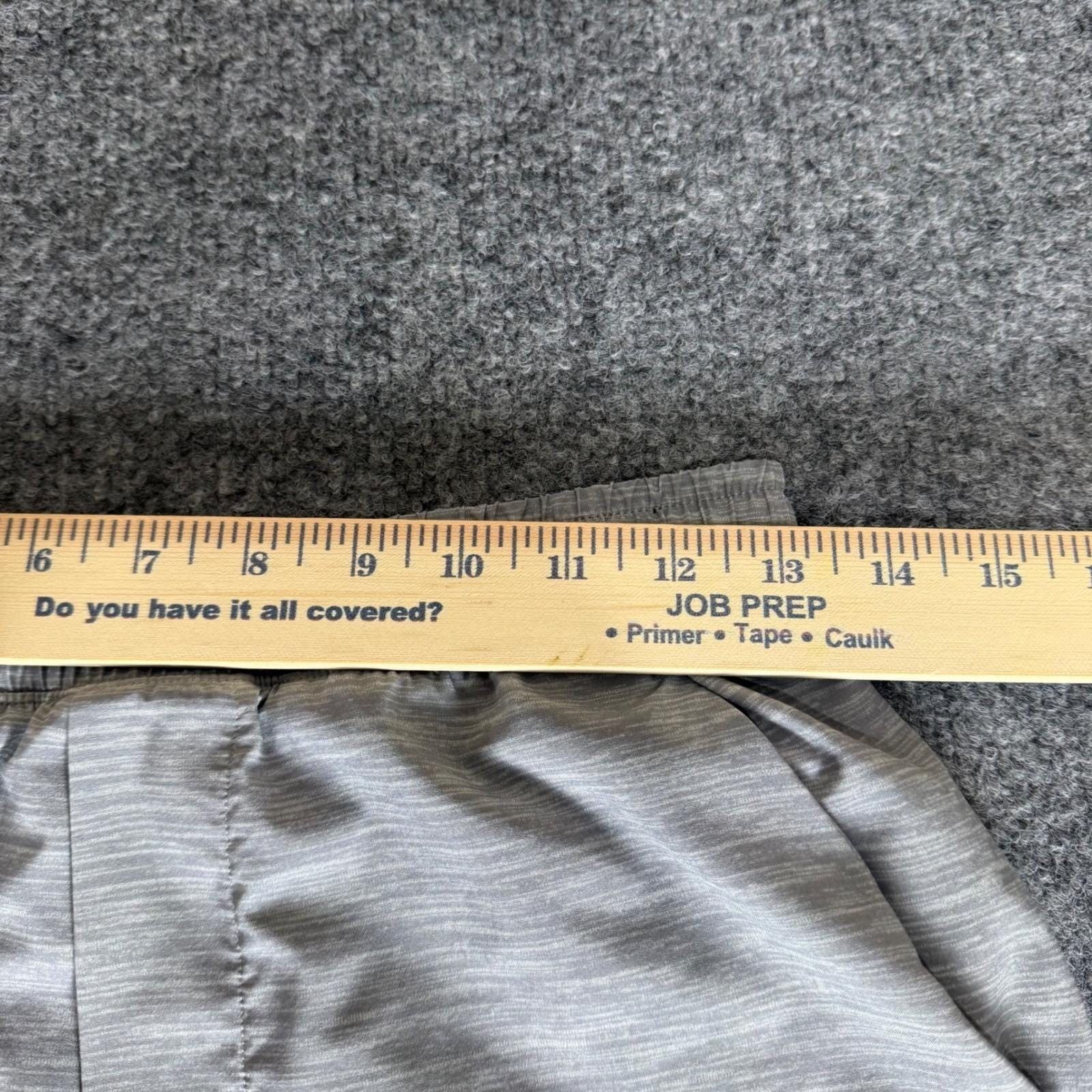 Lululemon Lululemon Athletic Shorts Mens S Gray Gym Workout Training Size US 26 / EU 42 - 5 Thumbnail