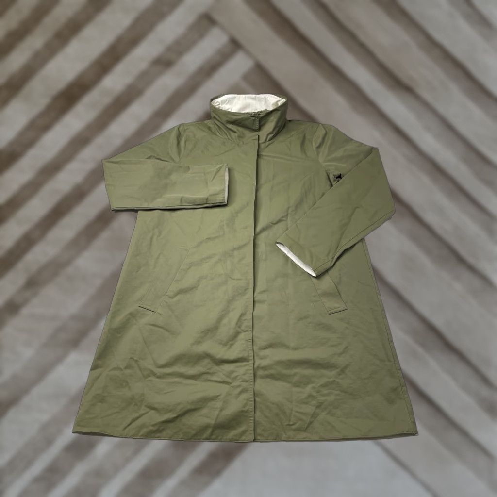 Eileen Fisher **Eileen Fisher Women's Green Small Reversible Jacket** User: Eileen Fisher Women's Green Small Reversible Jacket Size S / US 4 / IT 40 - 1 Thumbnail