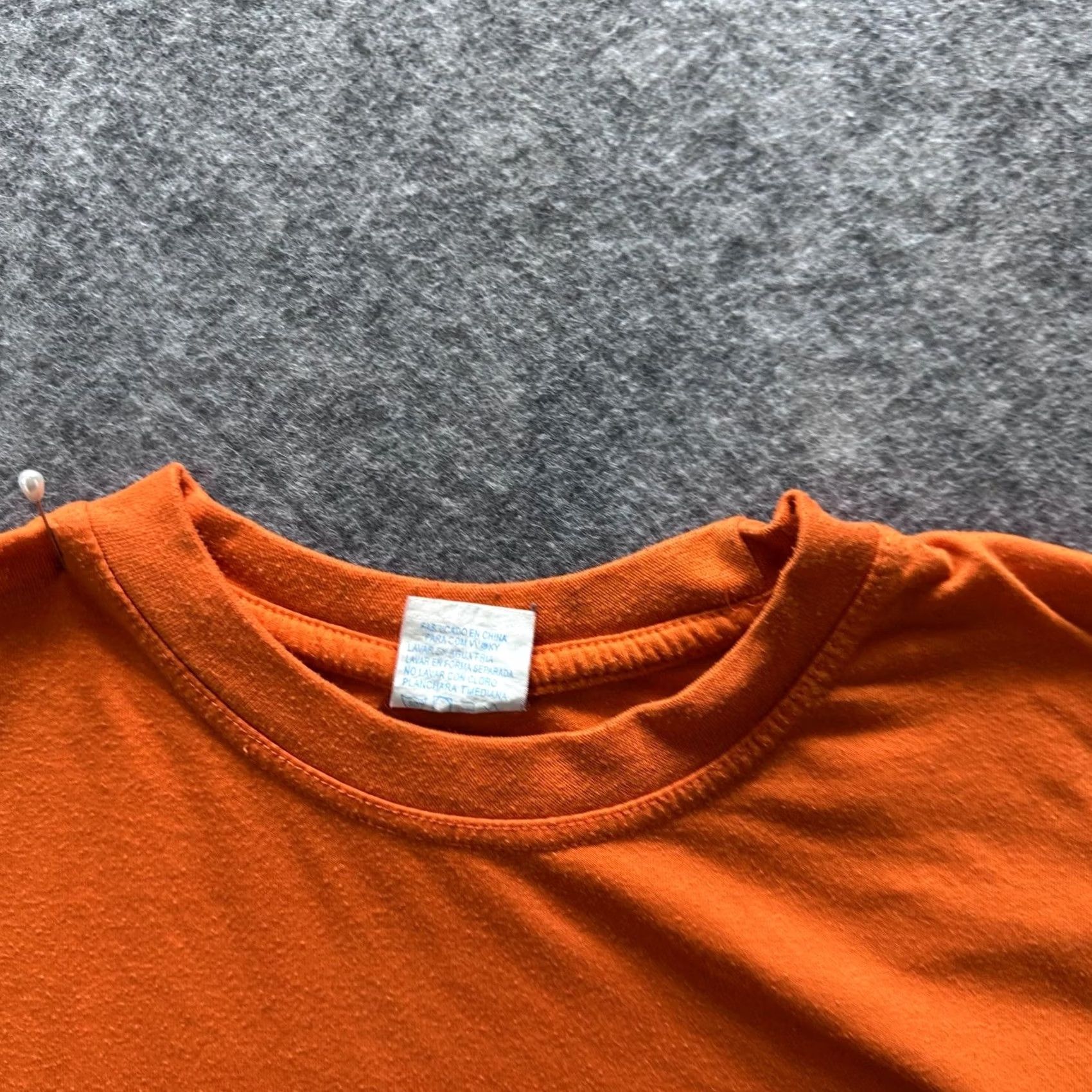 Logo 7 VVKY Shirt S Orange Crest Logo Graphic Tee Crewneck Cotton Jersey Tagless Mens Size US S / EU 44-46 / 1 - 3 Thumbnail
