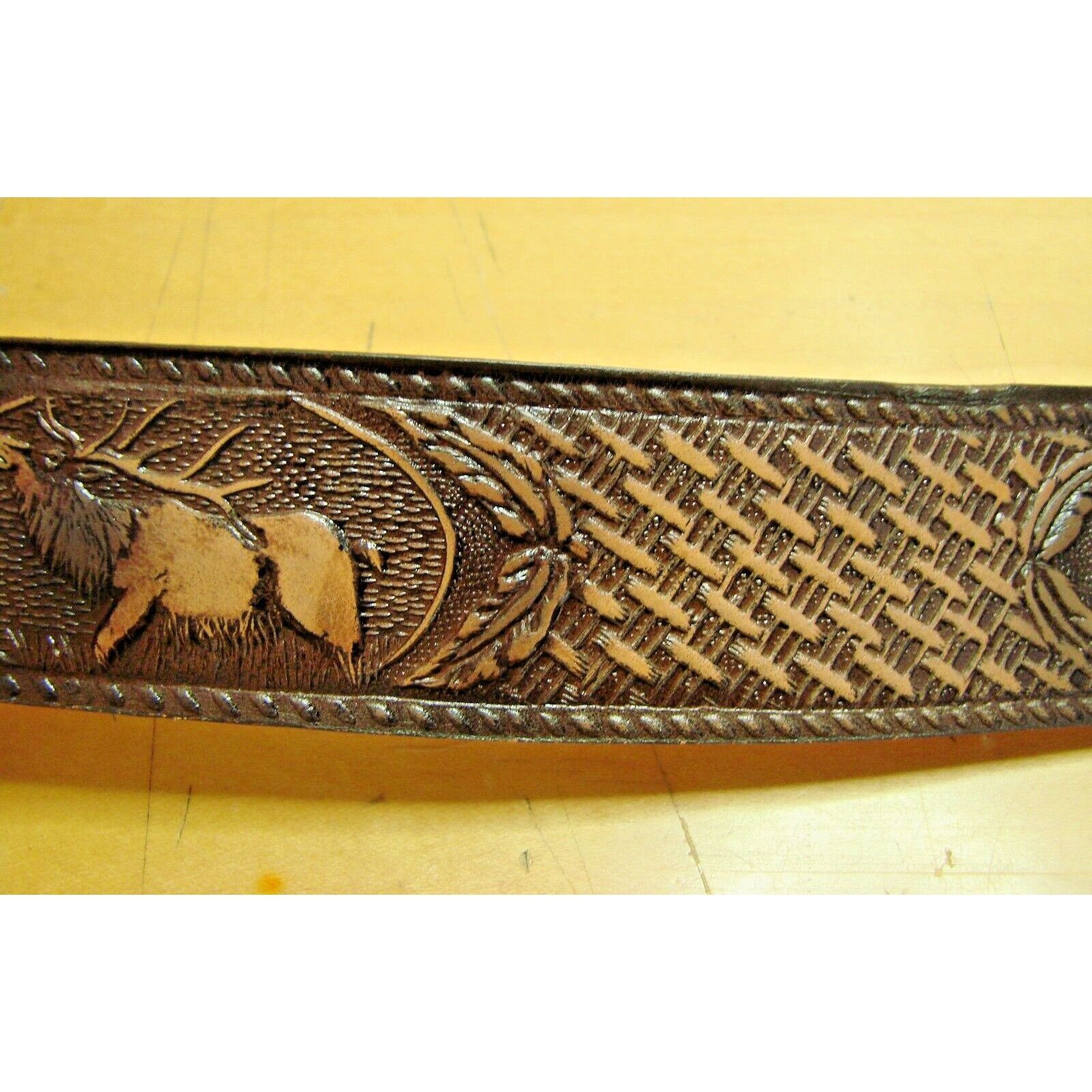 Vintage Mens Full Grain Cowhide Leather Belt Size 34 Elk Deer Emboss