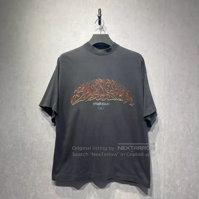 Balenciaga Balenciaga Distressed Print Logo Short Sleeve Size US M / EU 48-50 / 2 - 1 Thumbnail