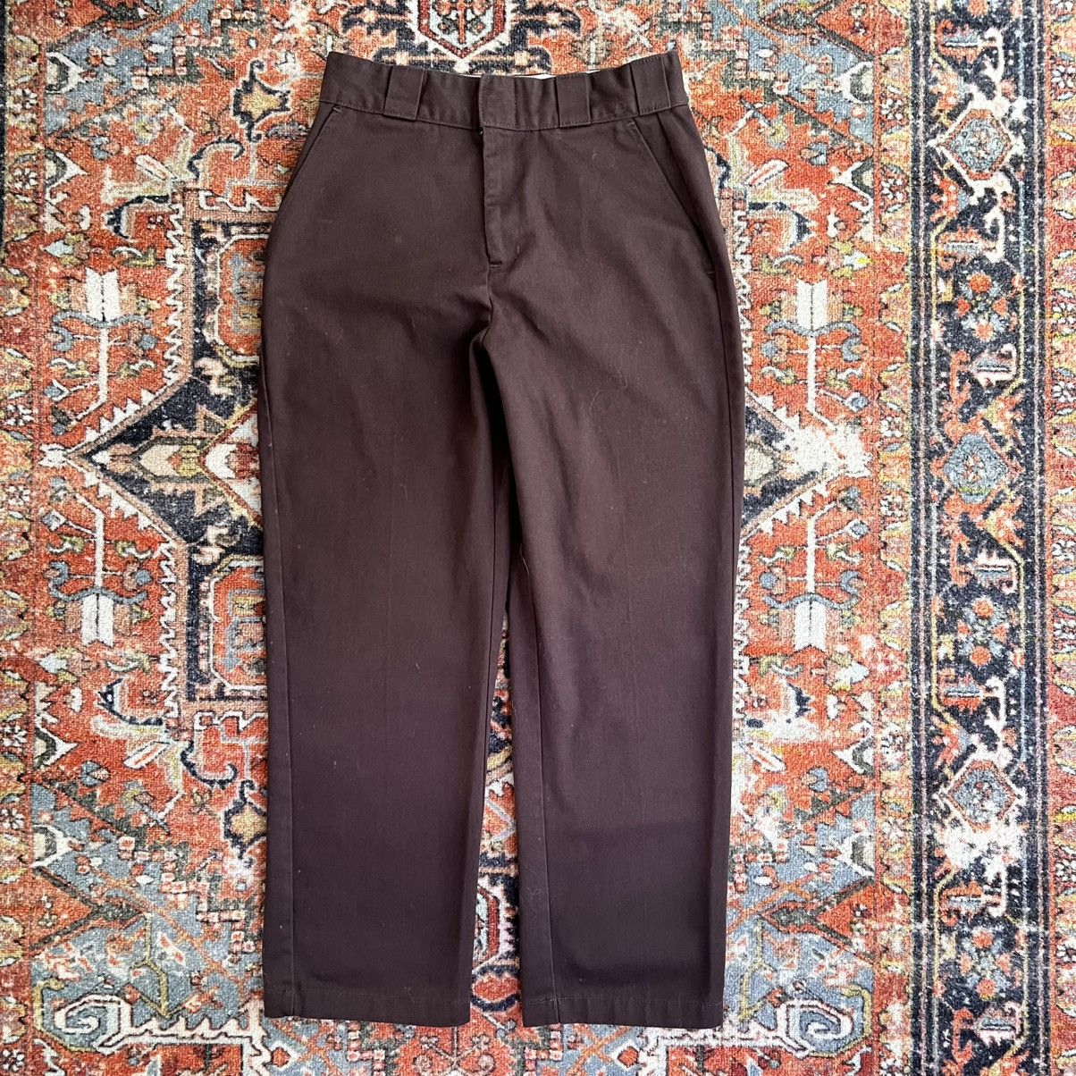 Dickies Classic brown dickies women’s size 4 timeless staple! Size 27" / US 4 / IT 40 - 1 Thumbnail