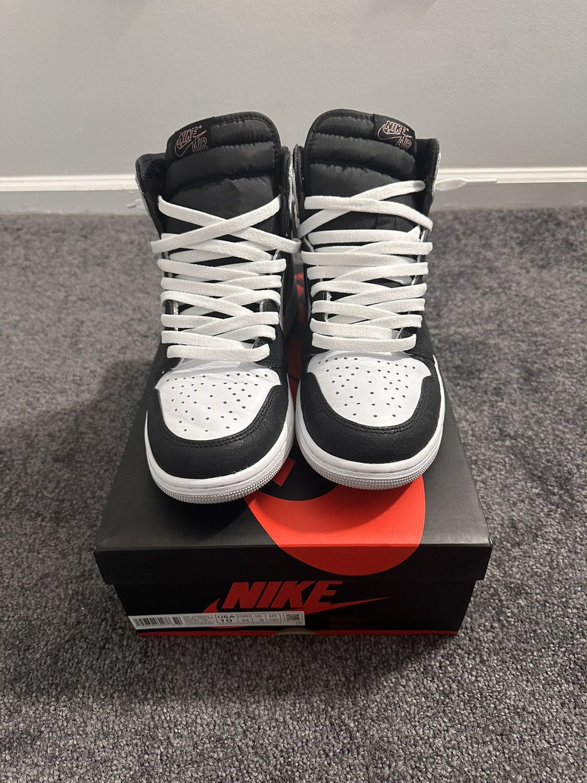 Nike Air Jordan 1 Retro High OG ‘Stage Haze’ Size US 10 / EU 43 - 3 Thumbnail