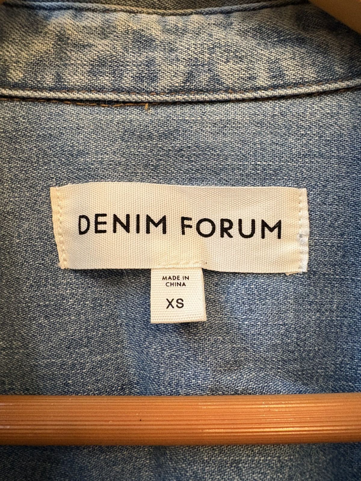Aritzia Aritzia Denim Forum denim button down shirt Size XS / US 0-2 / IT 36-38 - 2 Thumbnail