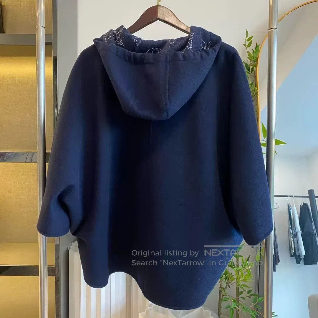 Louis Vuitton louis vuitton reversible hooded cape coat. Size XXS / US 00 / IT 34 - 2 Thumbnail