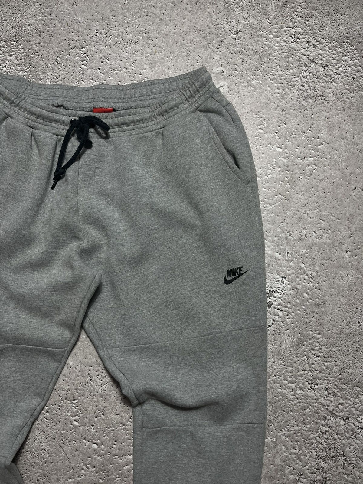 Nike Nike Tech Fleece Sportswear Sweatpants Size US 38 / EU 54 - 2 Thumbnail
