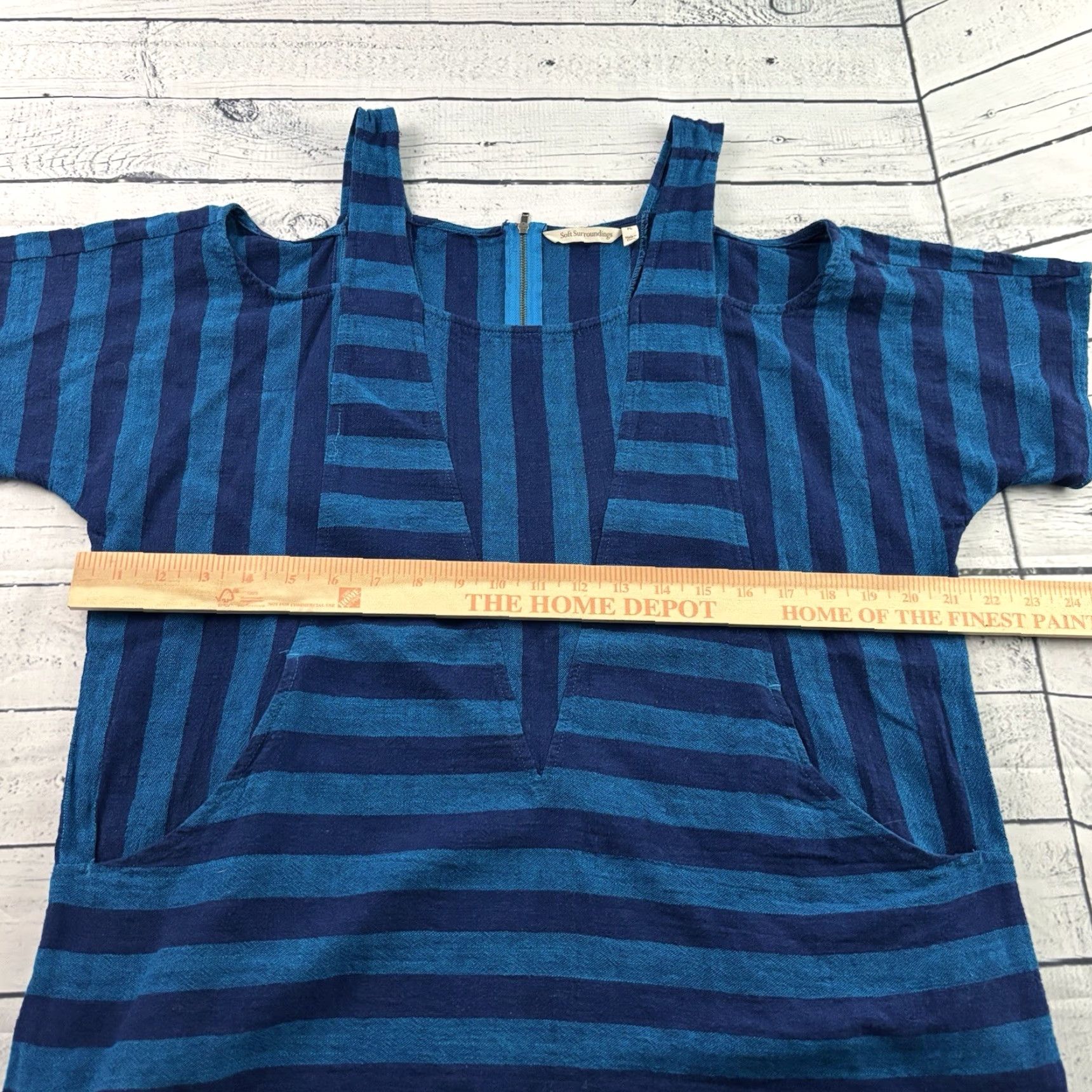 Soft Surroundings Soft Surroundings Off The Shoulder Linen Blend Top Women's Petites Large Blue Blouse Shirt Off the Shoulder Linen Blend Blues 70s? Size L / US 10 / IT 46 - 4 Thumbnail