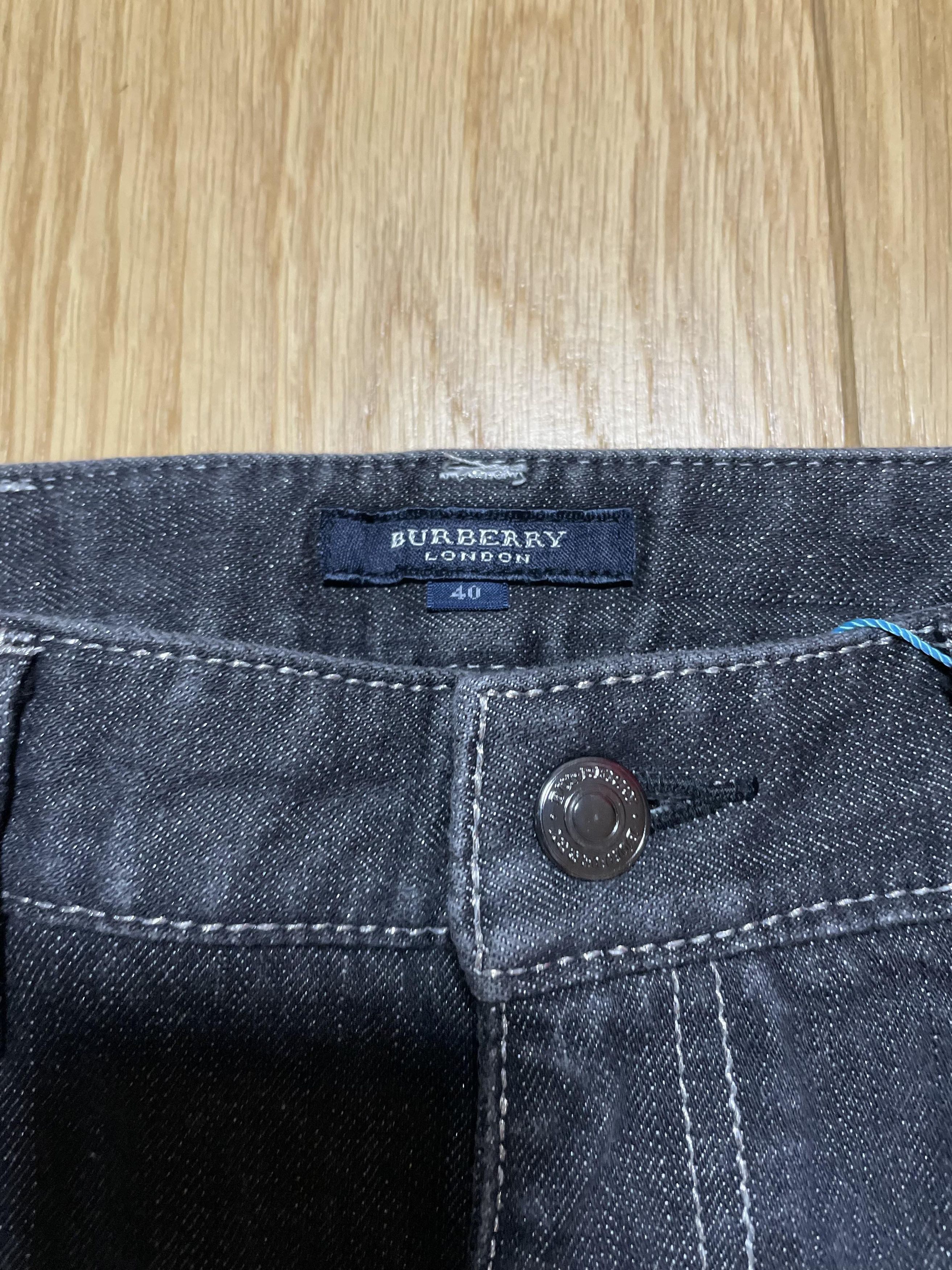 Burberry Burberry Dark Wash Straight Leg Jeans Size 40" / US 18 - 4 Thumbnail