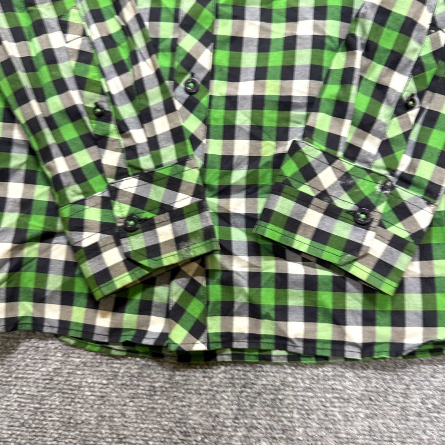 Vintage VINTAGE Unbranded Plaid Button Up Shirt XL Long Sleeve Green Black Striped Y2K Mens Size US XL / EU 56 / 4 - 7 Thumbnail