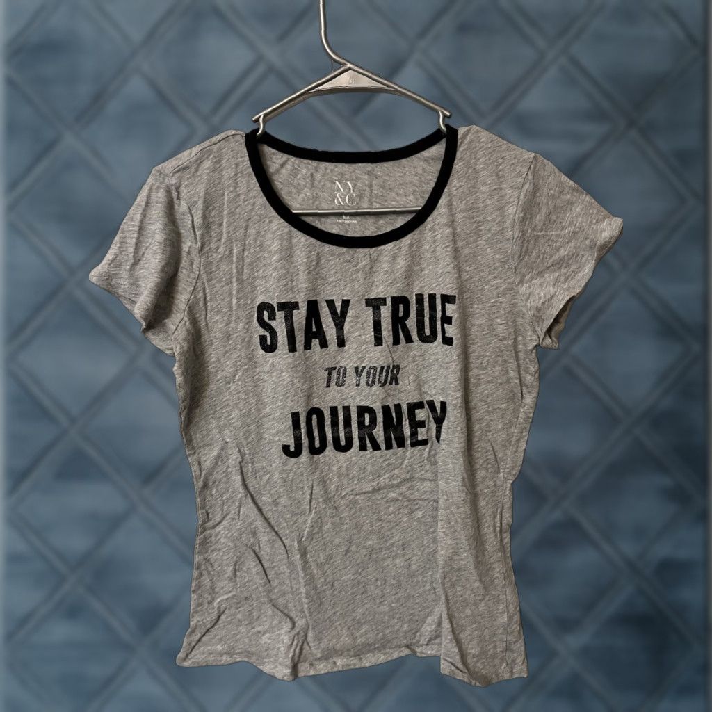 Vintage VINTAGE New York & Company T-Shirt Gray Women Medium Graphic Shirt Adult M Womens Size M / US 6-8 / IT 42-44 - 1 Thumbnail