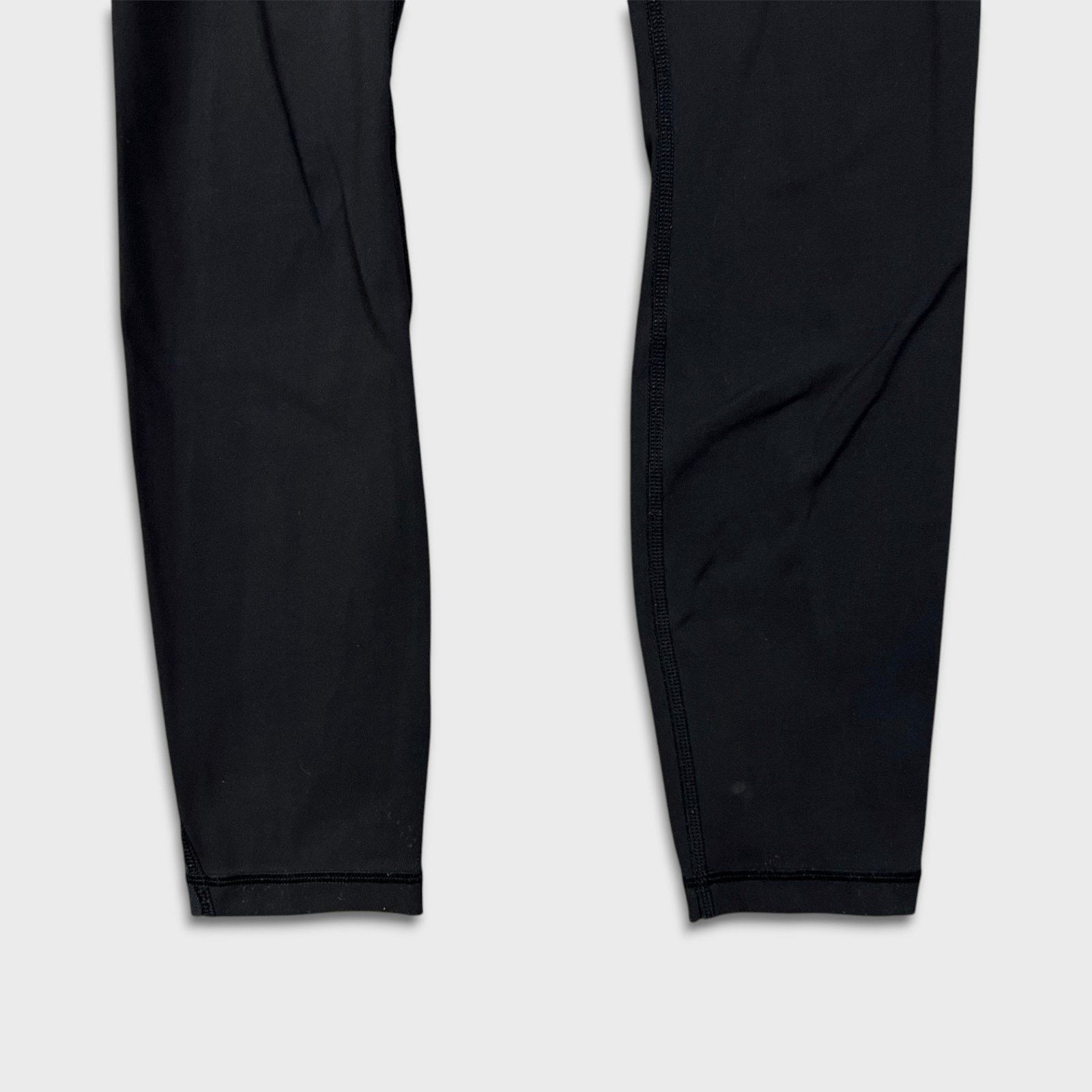 Lululemon Lululemon Wunder Under Pant (Hi-Rise) Size 2 Yoga Leggings Size 26" / US 2 / IT 38 - 3 Thumbnail