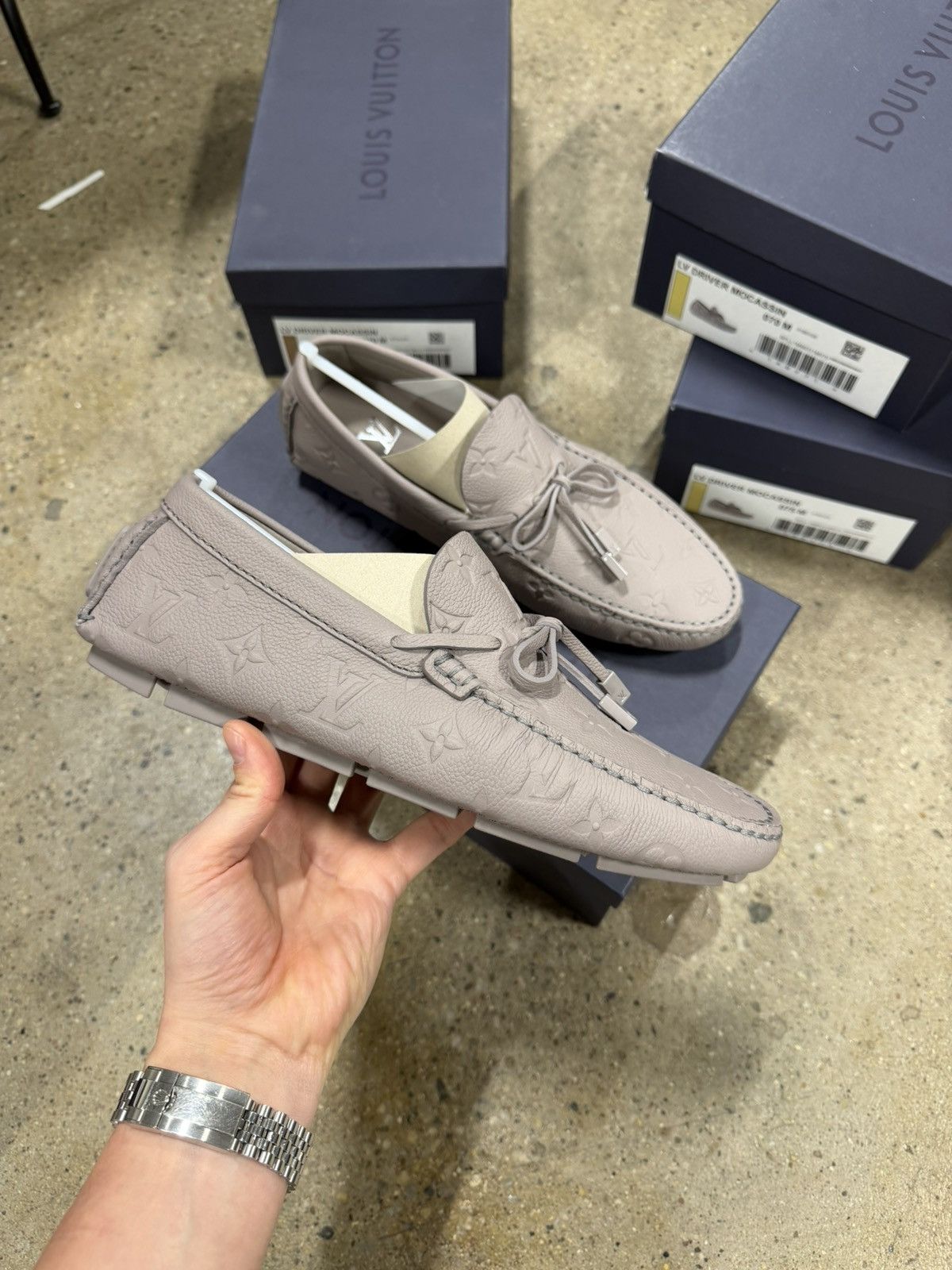 Louis Vuitton Louis Vuitton Driving Monogram Leather Loafers NEW Size US 7 / EU 40 - 3 Thumbnail