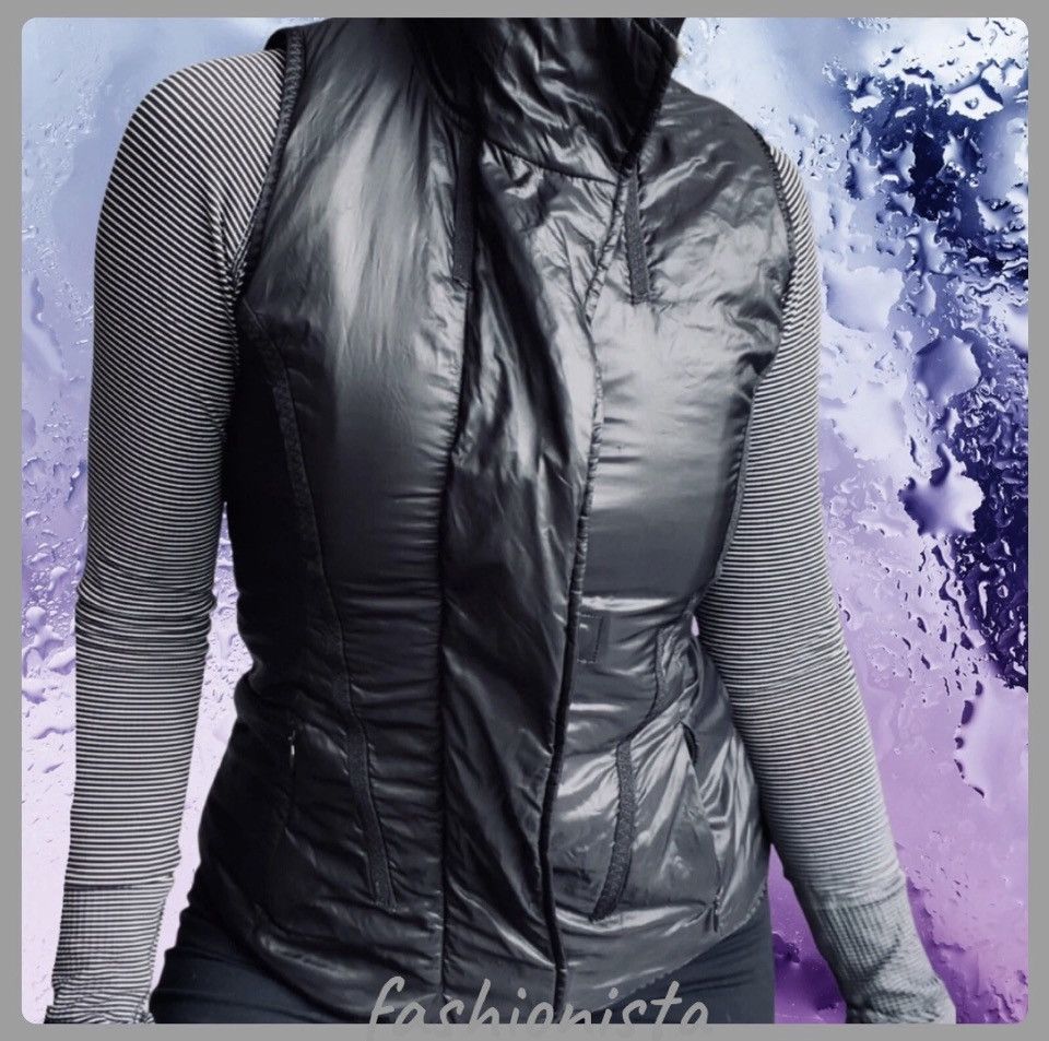 Lululemon Lululemon Black Glacier Quilted Fleece lined Vest Jacket Size S / US 4 / IT 40 - 4 Thumbnail