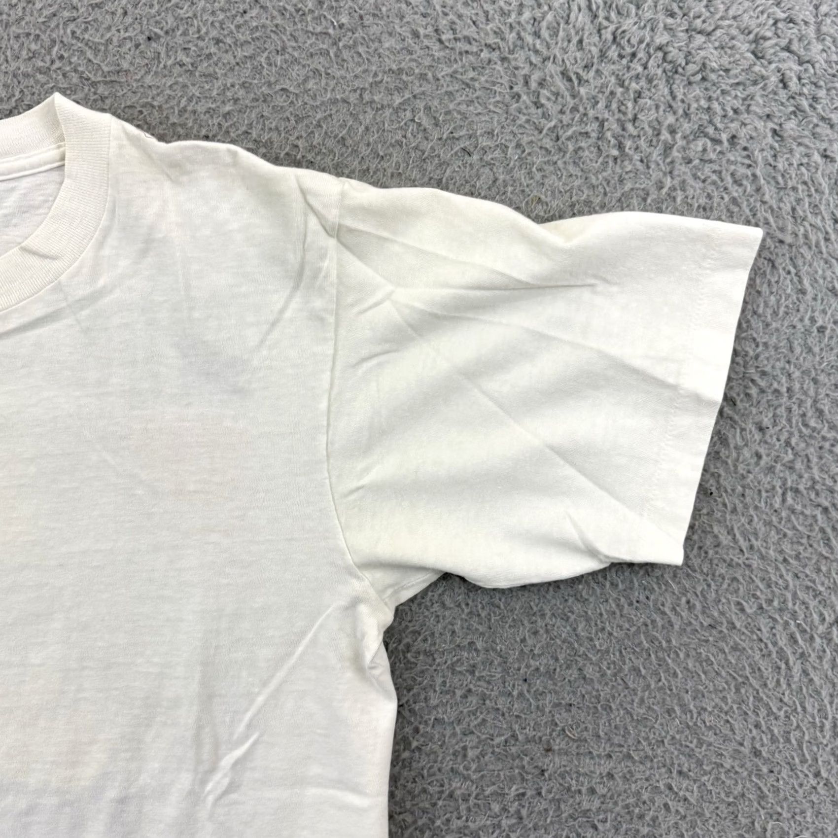 Vintage VINTAGE Club Sportswear Shirt Large White Beach Volleyball 90s Short Sleeve Mens Size US XL / EU 56 / 4 - 6 Thumbnail