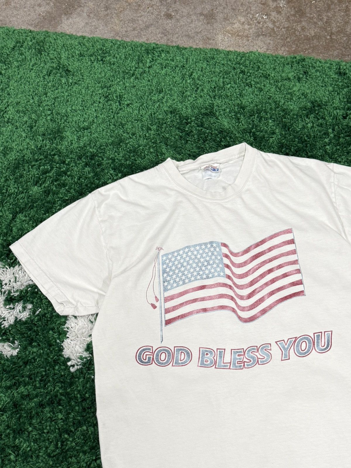 Hanes Vintage Hanes Comfort America Flag God Bless Tee White Size US M / EU 48-50 / 2 - 2 Thumbnail