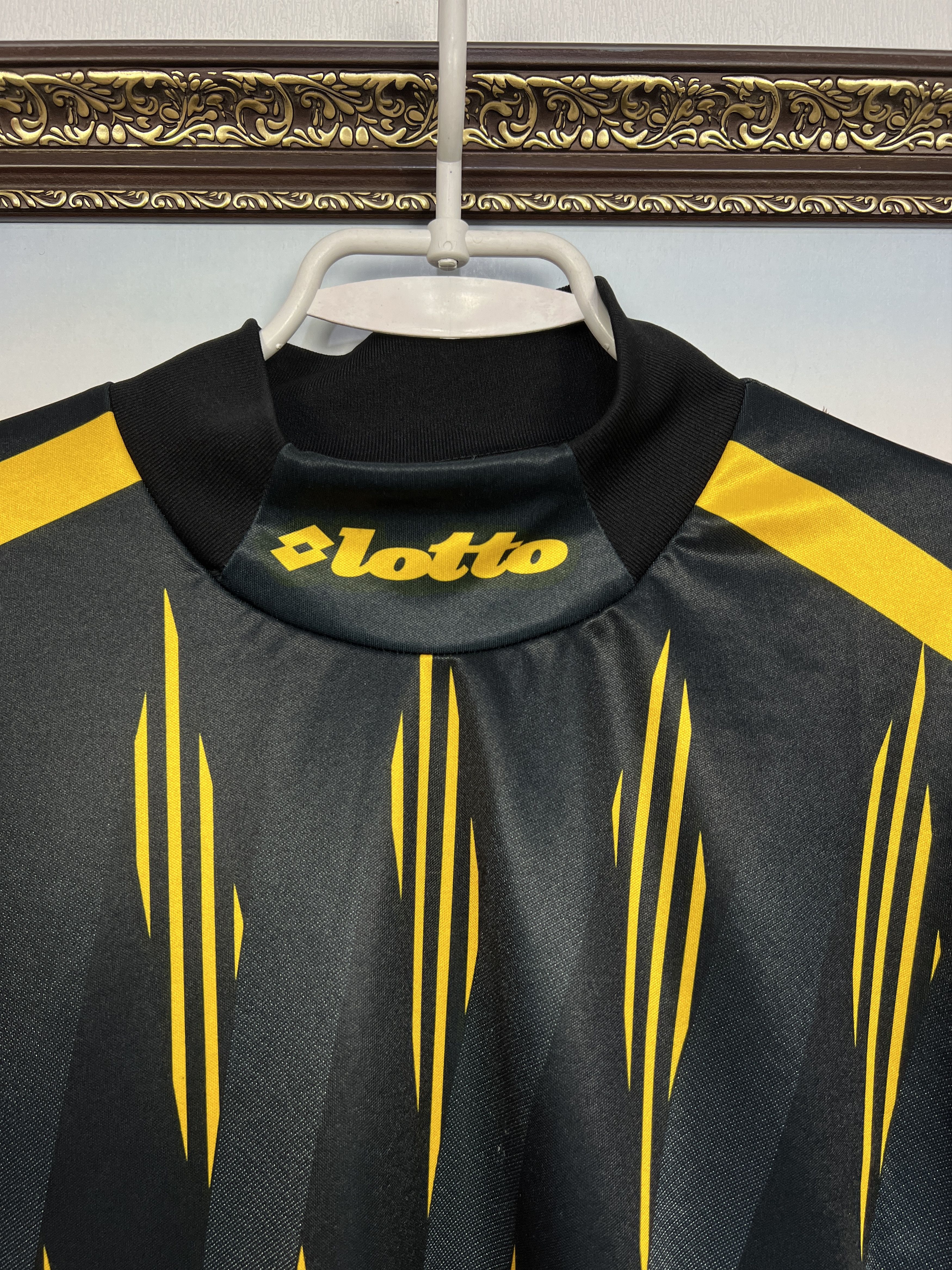 Lotto Sport Vintage AC Milan Goalkeeper football shirt 1996 Template Size US M / EU 48-50 / 2 - 3 Thumbnail
