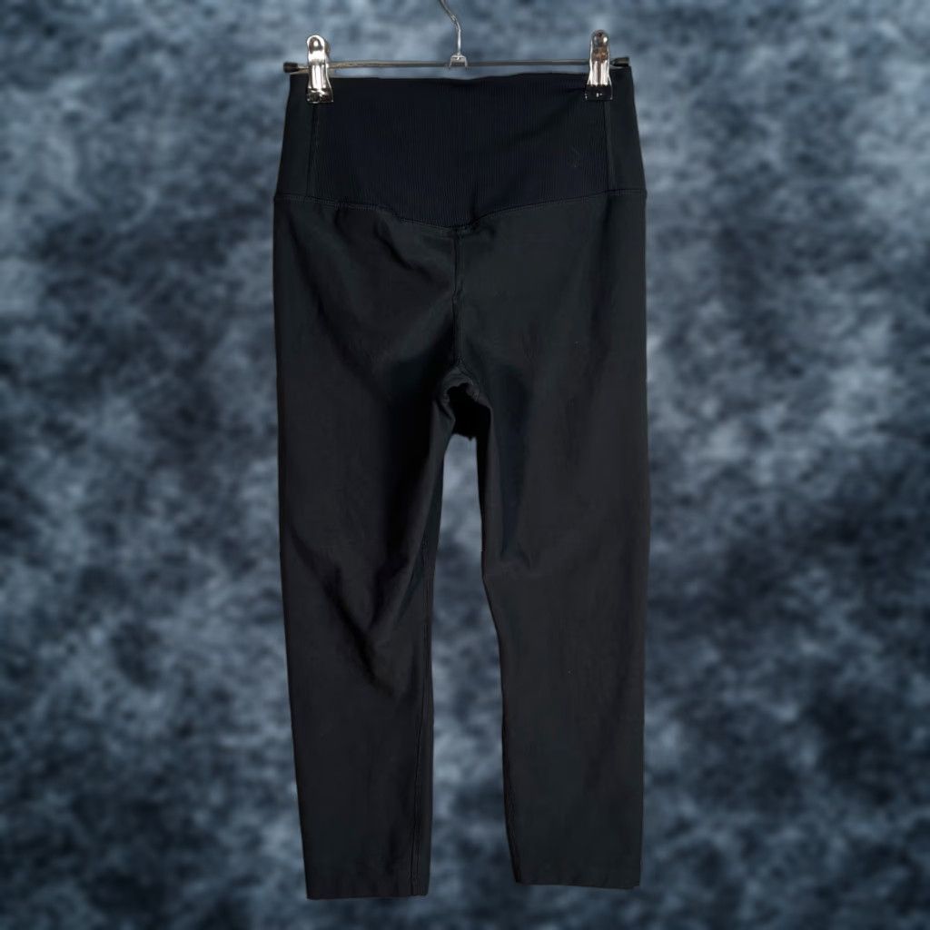 Nike Nike Dri-Fit Black High-Waisted Capri Leggings Small Women Athletic Capris Size 28" / US 6 / IT 42 - 1 Thumbnail