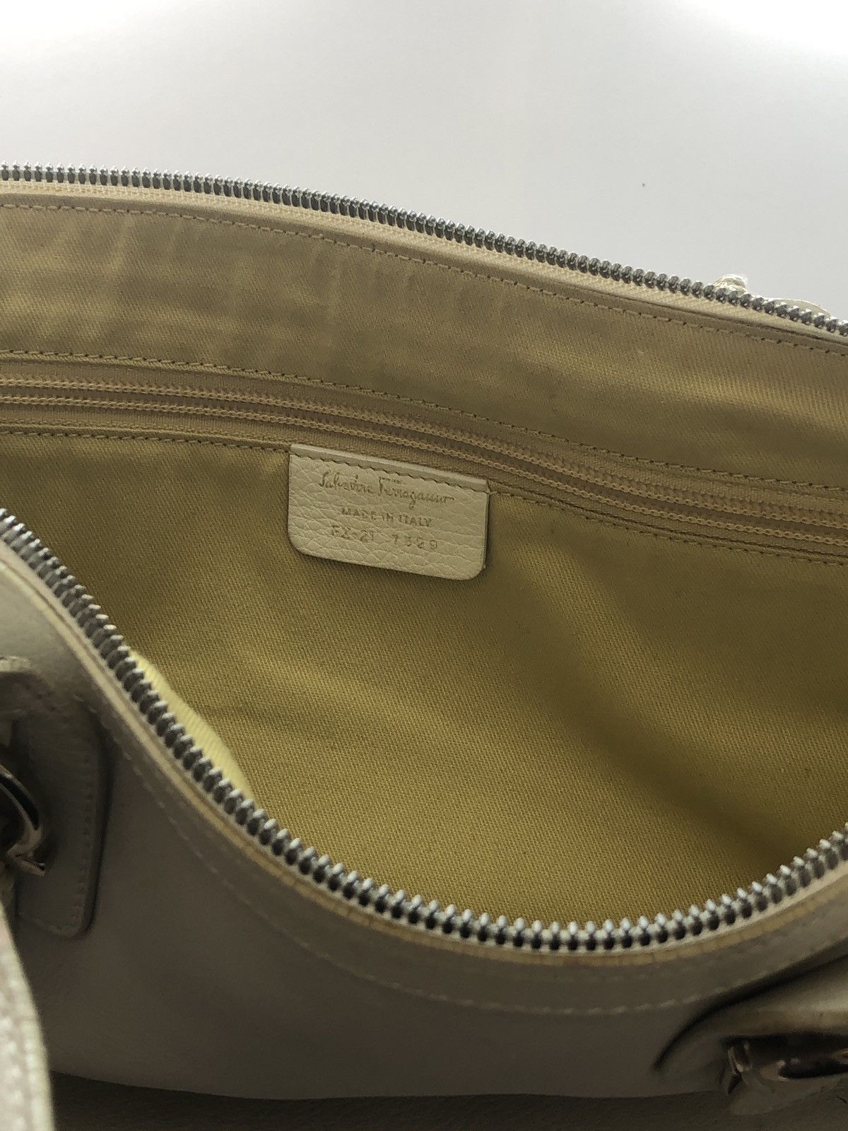 Salvatore Ferragamo SALVATORE FERRAGAMO WHITE LEATHER BOSTON SHOULDER BAG Size ONE SIZE - 3 Thumbnail