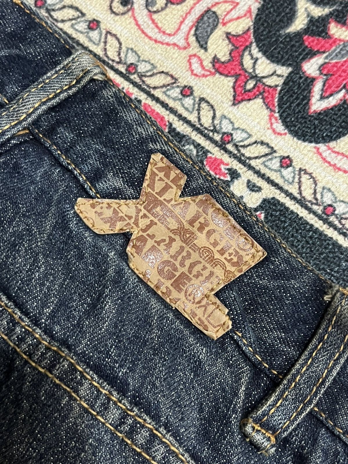 X-LARGE Vintage X-Large Dark Blue Washed Frayed Leg Loose Jeans Size US 32 / EU 48 - 8 Thumbnail