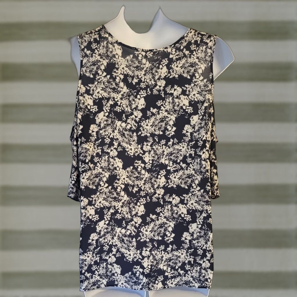 Vintage Violet + Claire Black Floral Cold Shoulder Top 1X Plus Size XL / US 12-14 / IT 48-50 - 1 Thumbnail