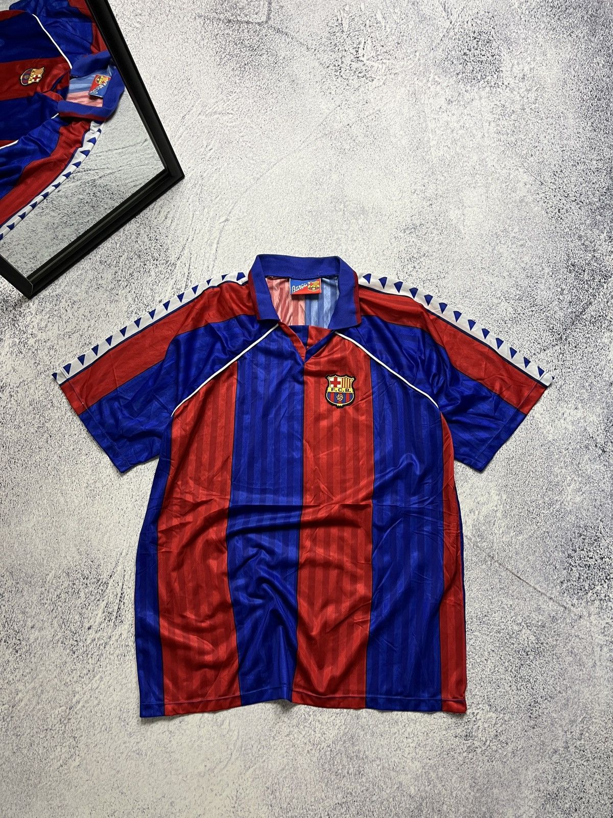 Vintage Vintage Barcelona 90’s Home Soccer Jersey Koeman #4 Size US L / EU 52-54 / 3 - 1 Thumbnail