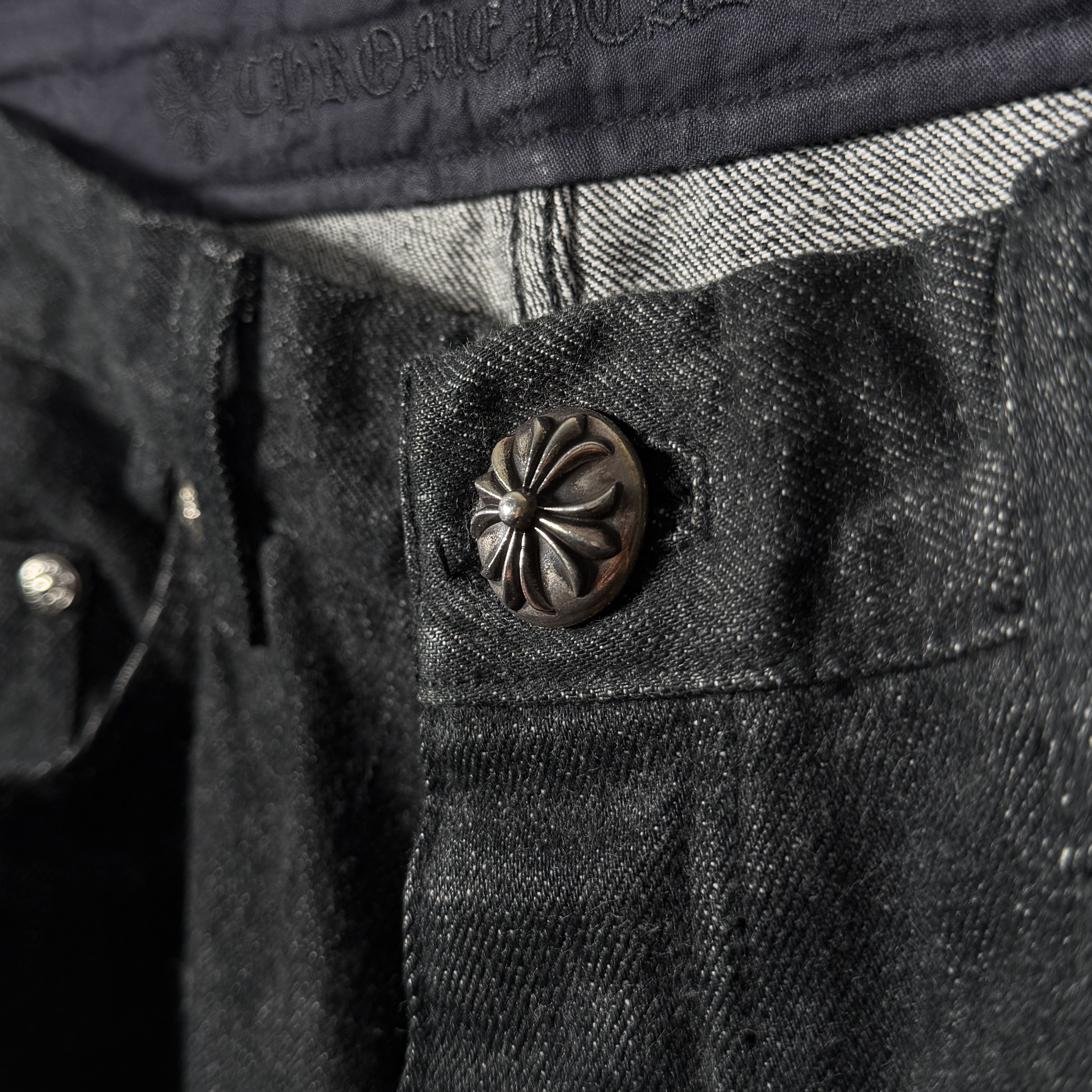Chrome Hearts Chrome Hearts Fleur Knee Black Star Patch Jeans Size US 32 / EU 48 - 9 Thumbnail