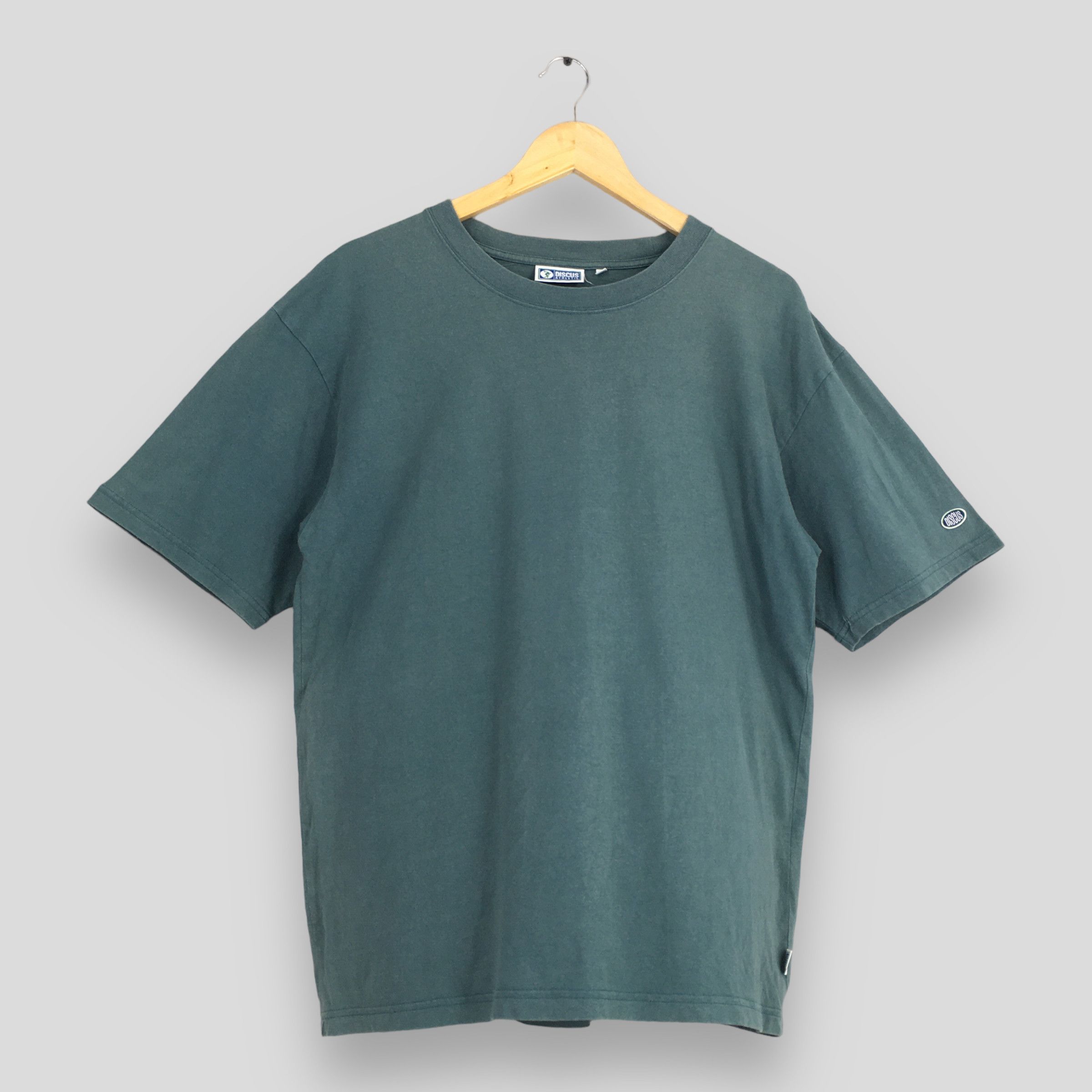 Vintage Vintage 90's Discuss Athletics Plain Cotton T shirt M Size US M / EU 48-50 / 2 - 1 Thumbnail
