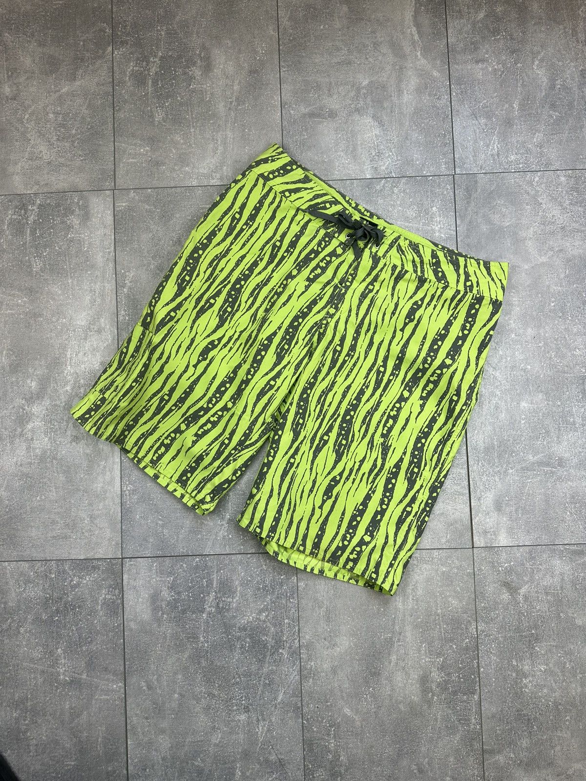 Vintage Nike ACG Vintage Outdoor Printed Shorts Small Logo Size US 34 / EU 50 - 3 Thumbnail
