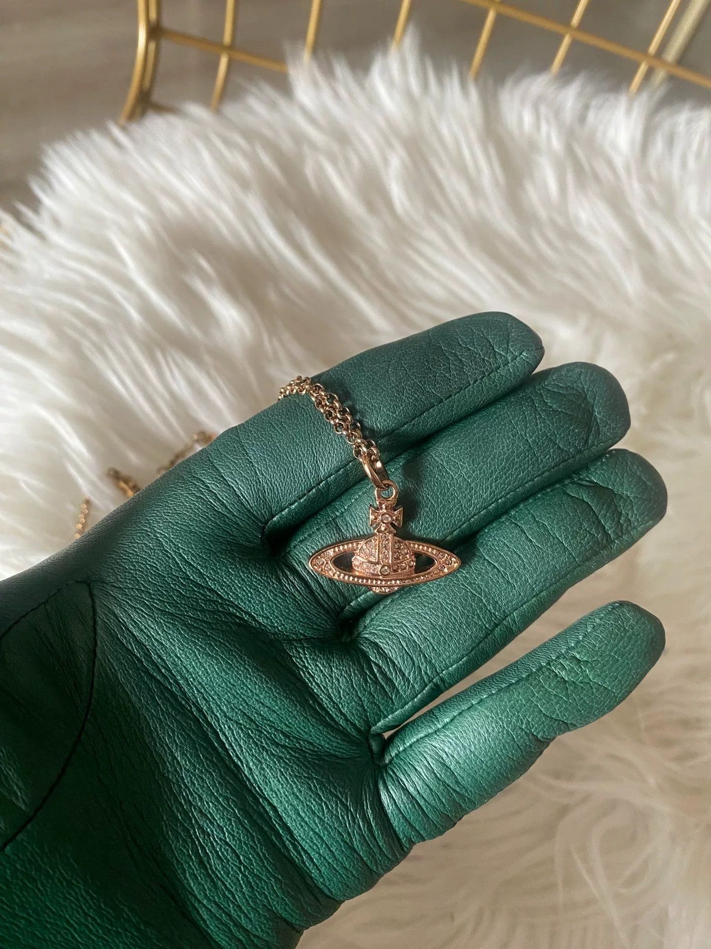 Vivienne Westwood Vivienne Westwood Mini Bas Saturn Necklace Size ONE SIZE - 1 Thumbnail