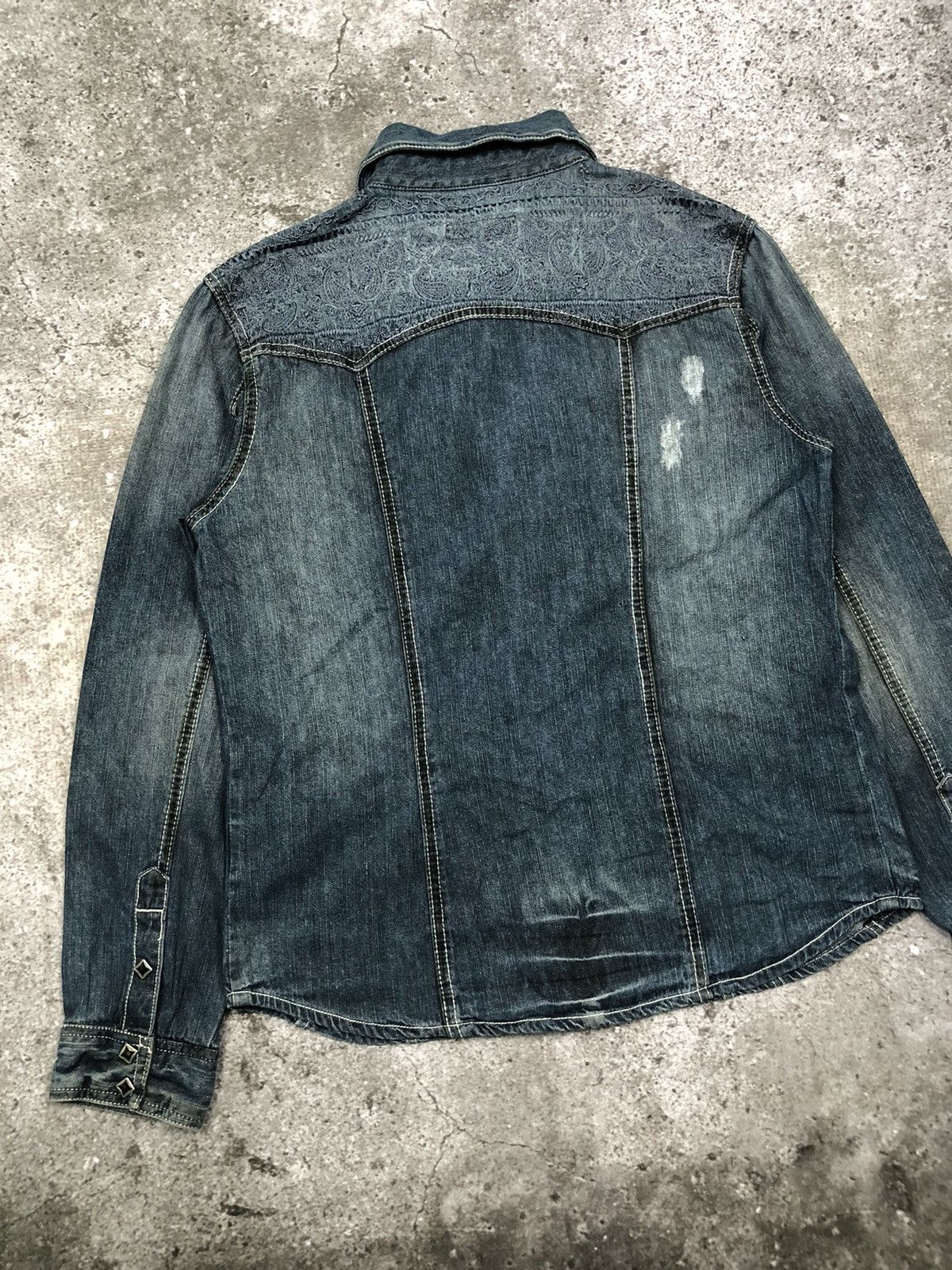 IN THE ATTIC DENIM RAW BUTTON SHIRT