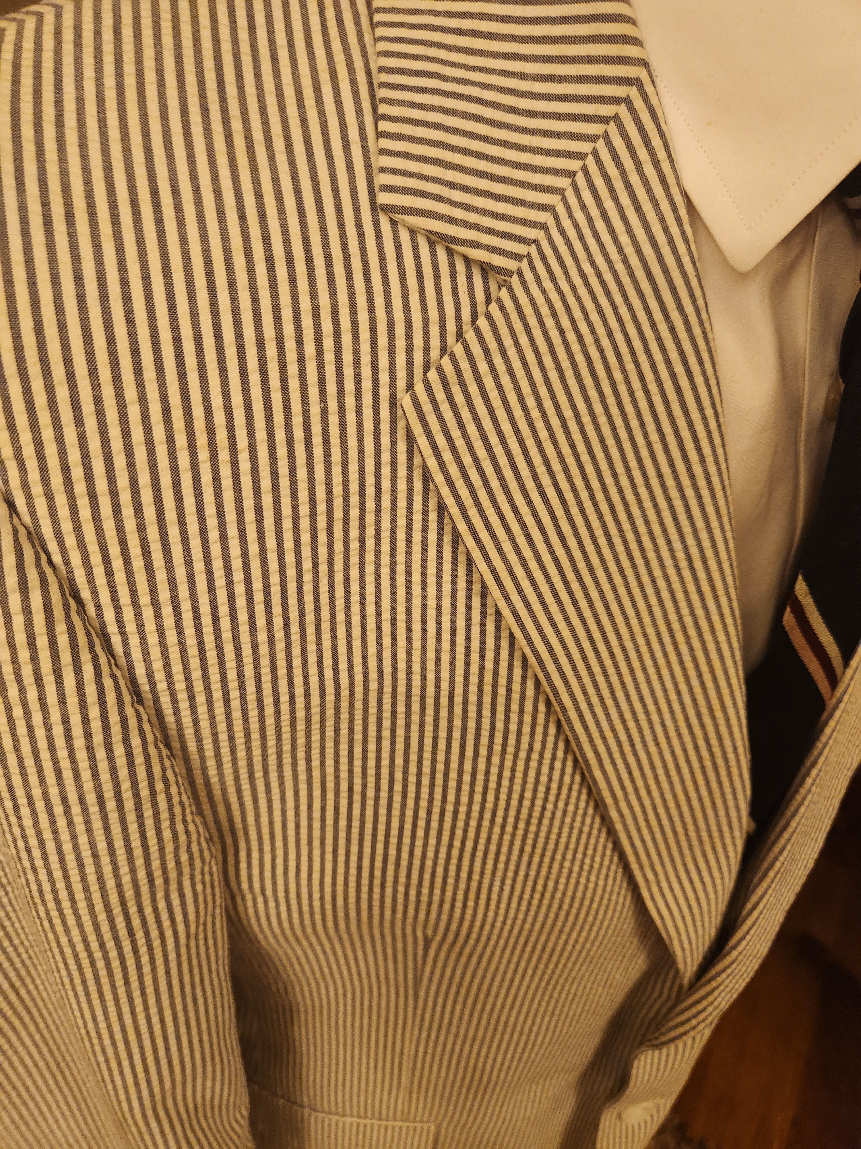 Jos. A. Bank 100% Cotton White and Gray Seersucker Suit Size 42R - 3 Thumbnail