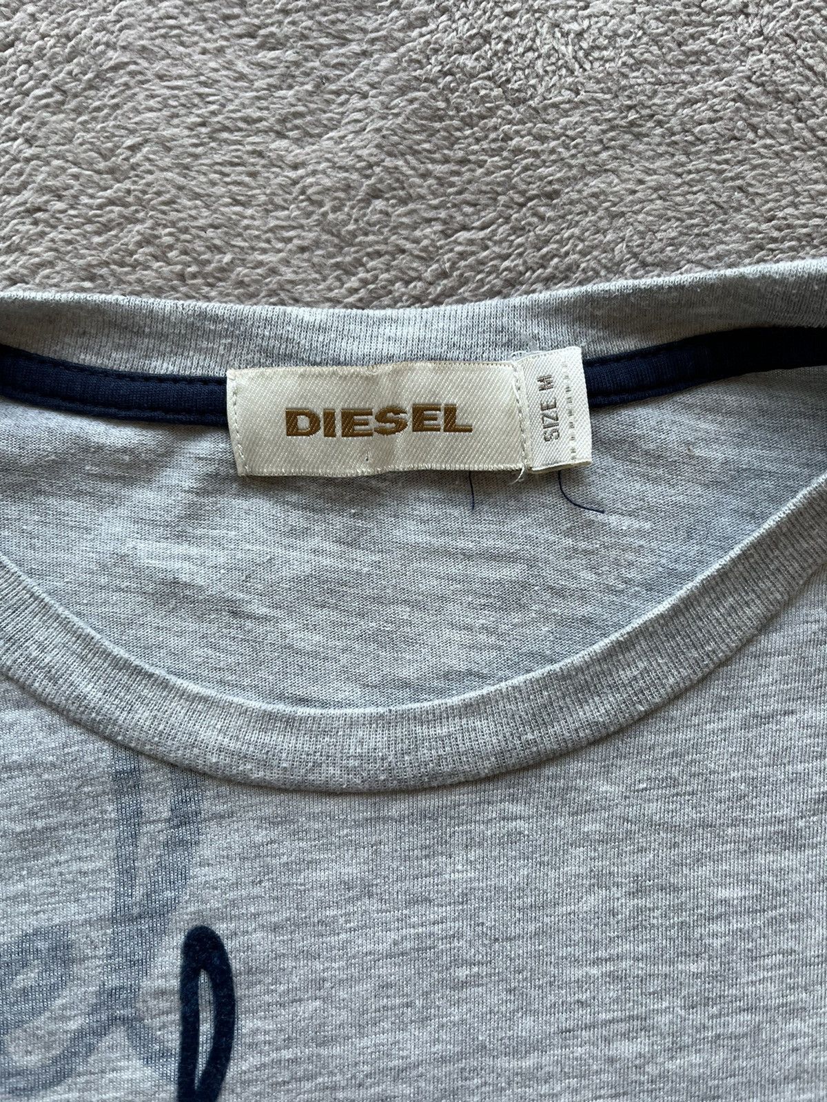 Diesel × Vintage Vintage diesel t-shirt with corduroy logo Size US S / EU 44-46 / 1 - 3 Thumbnail