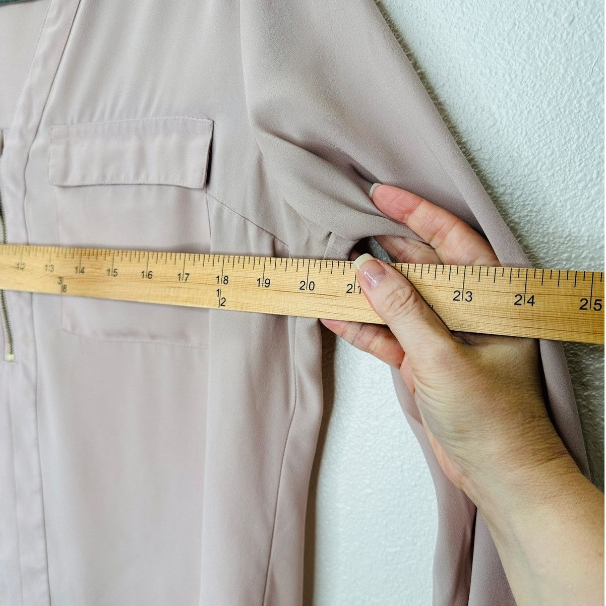 Express Express Pale Peach Two Pocket Zip Front Roll Tab Sleeve Top Size M / US 6-8 / IT 42-44 - 13 Thumbnail