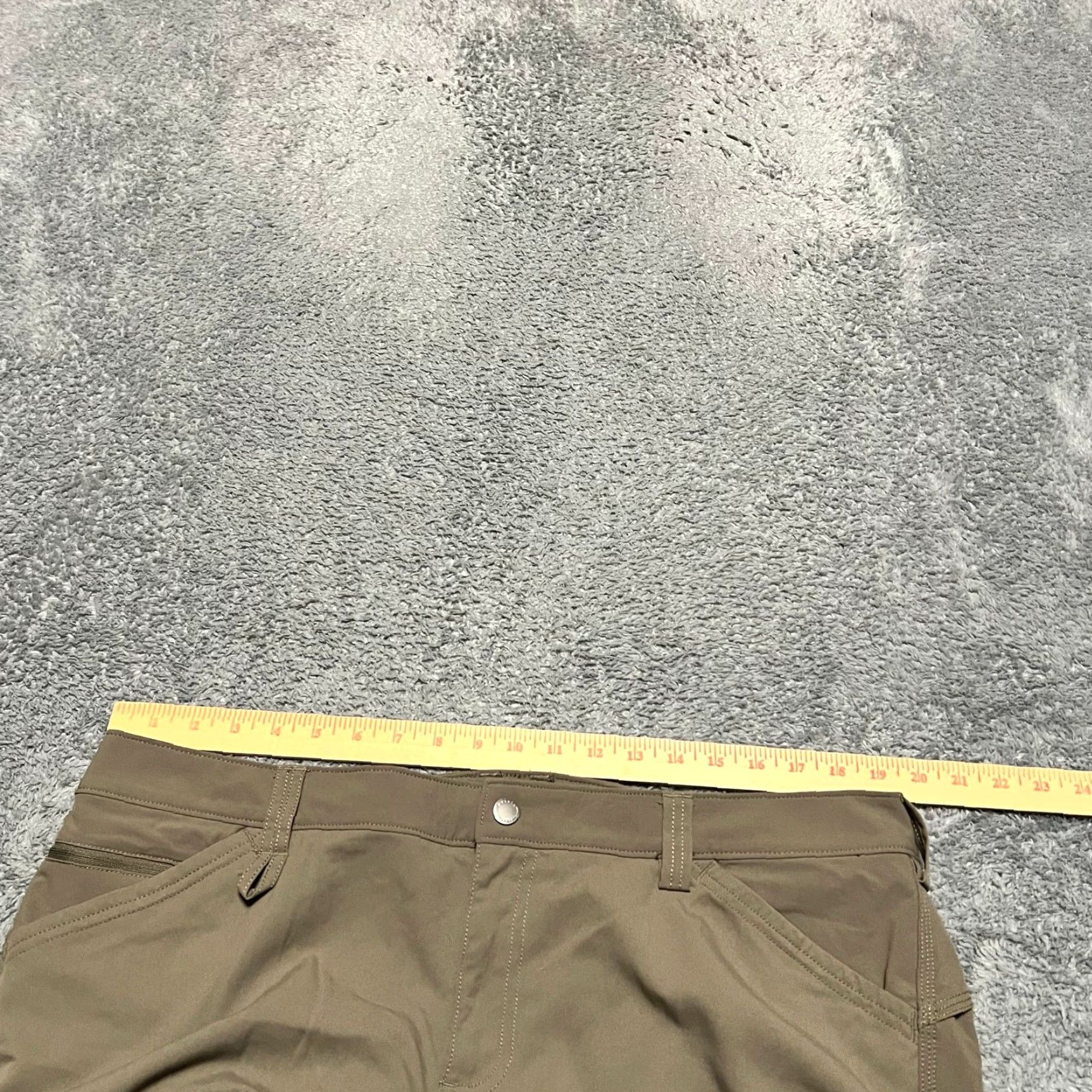 Duluth Trading Company Duluth Cargo Pants Womens 18x31 Flextra Tough Slim Curve Setter Light Brown Brown 18x31 Womens Cargo 18 39x29.5 Mens? Size 40" / US 18 - 7 Thumbnail