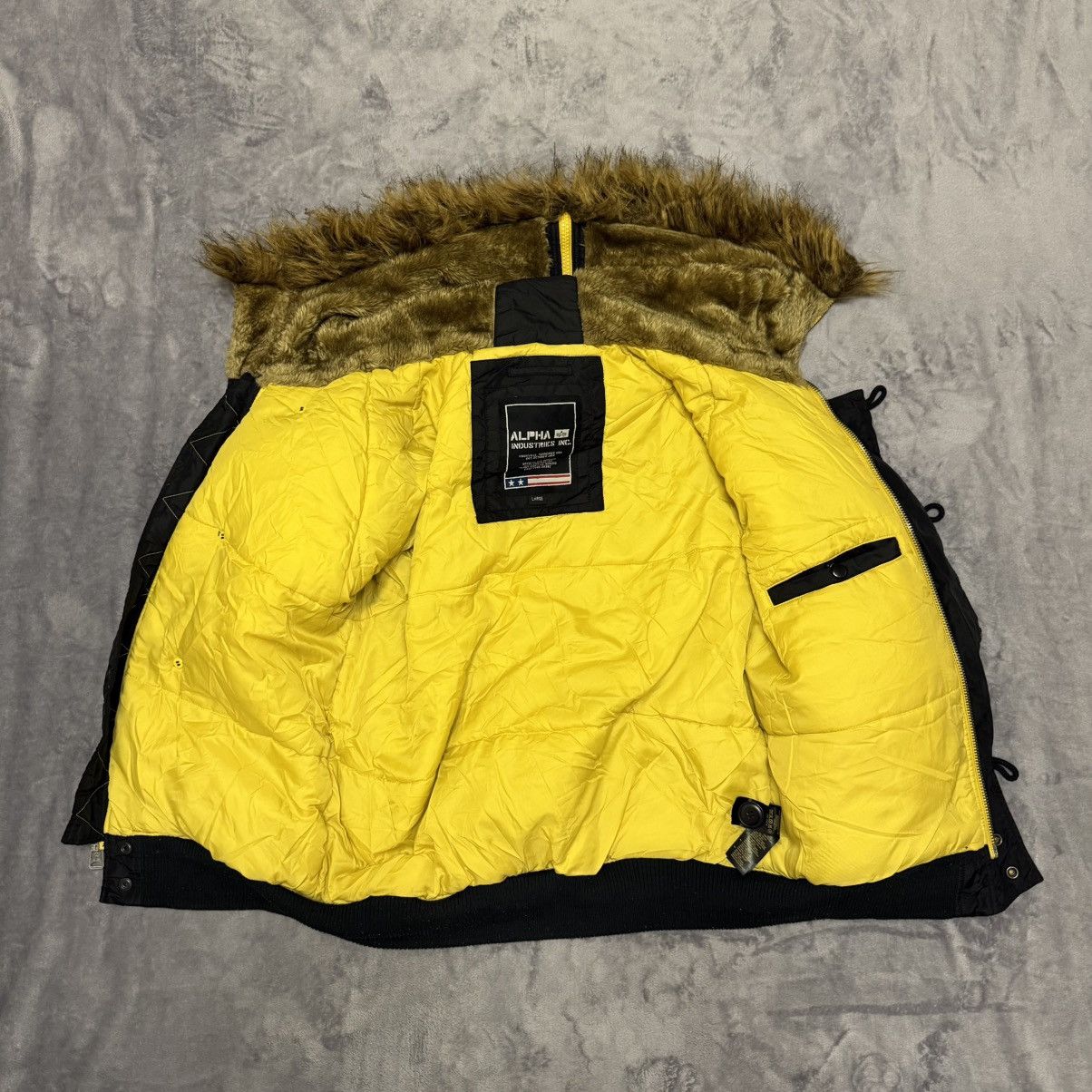 Alpha Industries Alpha Industries N2B Size US L / EU 52-54 / 3 - 6 Thumbnail