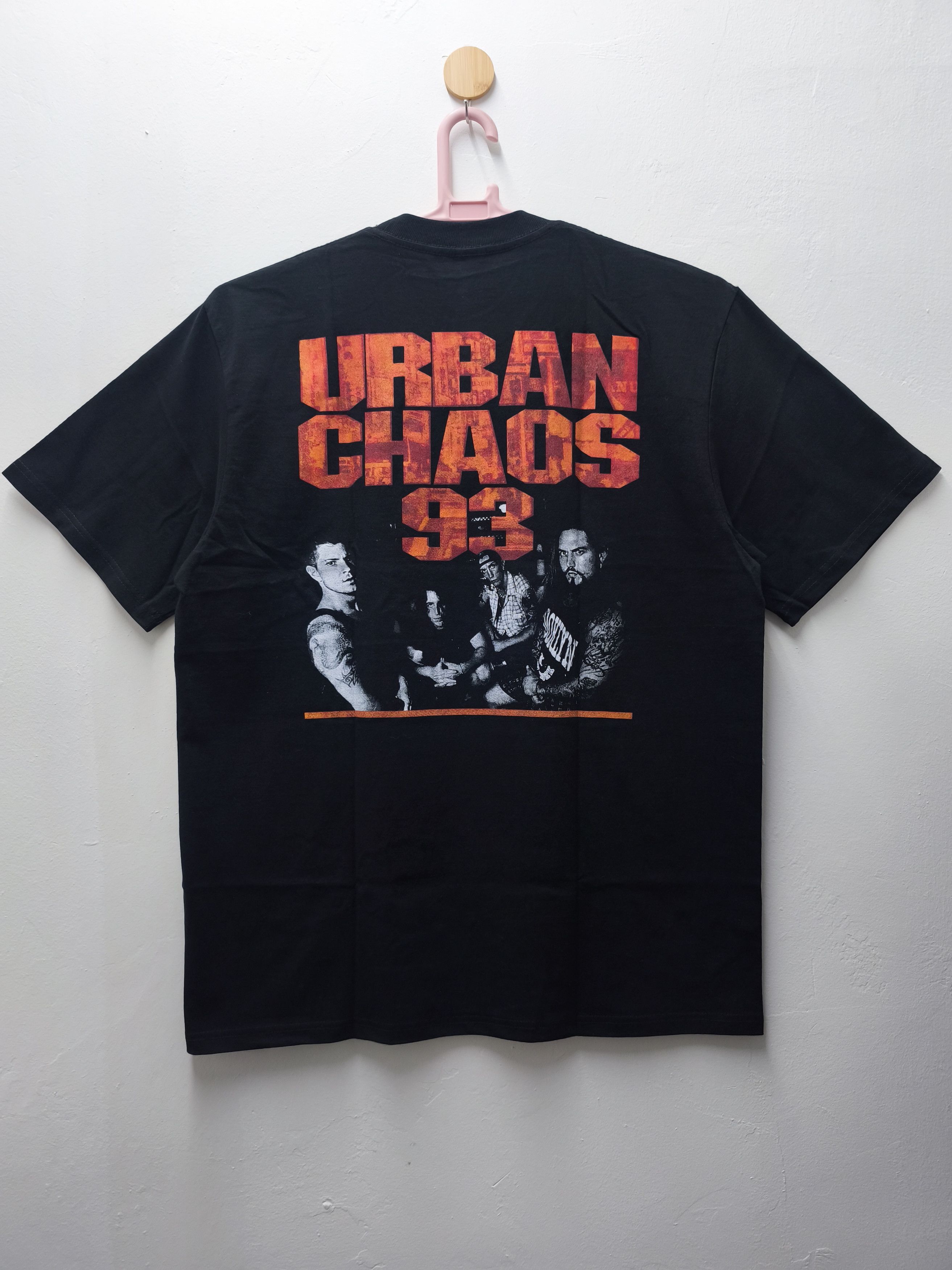 Band Tees Biohazard Urban Chaos '93 Tour T-shirt Size US XL / EU 56 / 4 - 7 Thumbnail