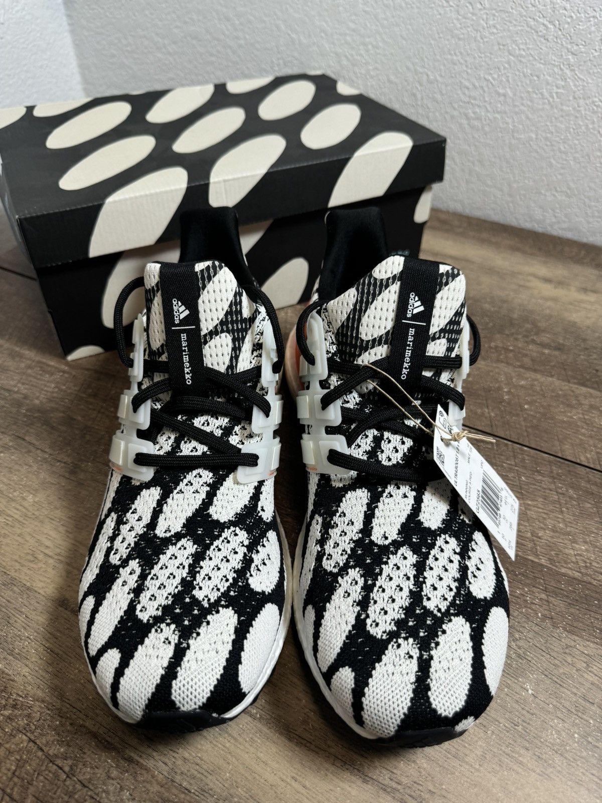 Adidas Adidas Ultraboost 1.0 Men’s Sz 10.5 Marimekko Black Cloud Size US 10.5 / EU 43-44 - 3 Thumbnail